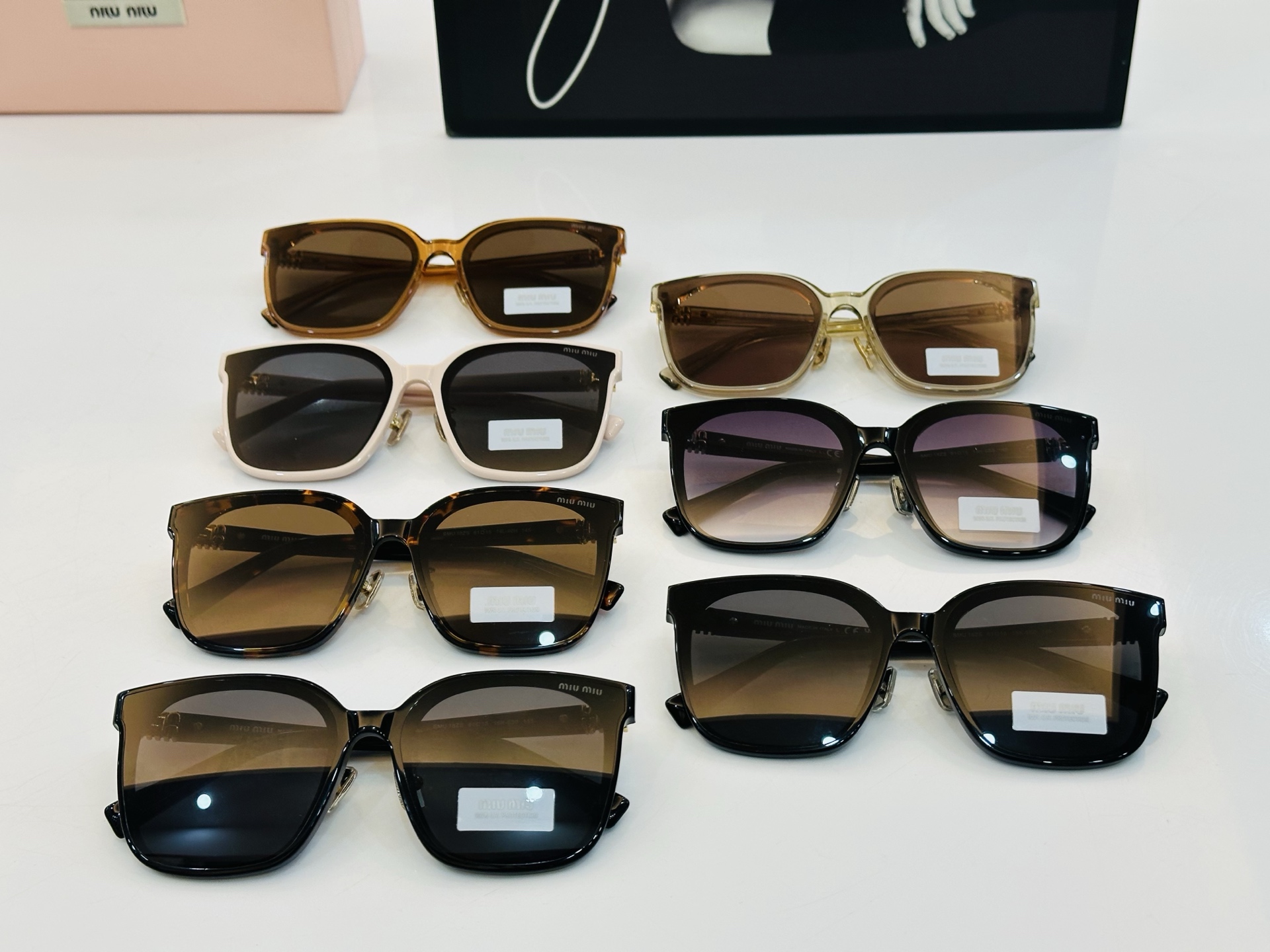 🆕 谬家 SMU18ZS Size：61口15-145 🌺🌺 玫瑰闪电 时尚靓丽 得意得意微笑 B独具品