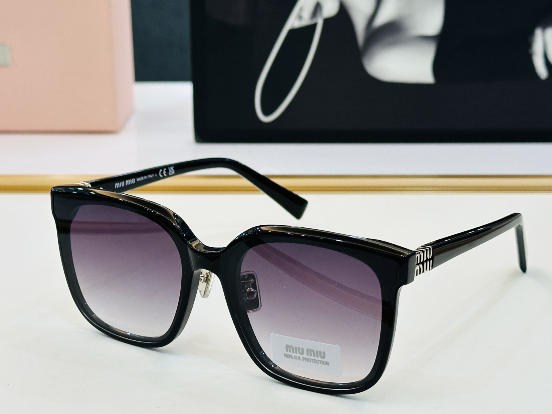 🆕 谬家 SMU18ZS Size：61口15-145 🌺🌺 玫瑰闪电 时尚靓丽 得意得意微笑 B独具品