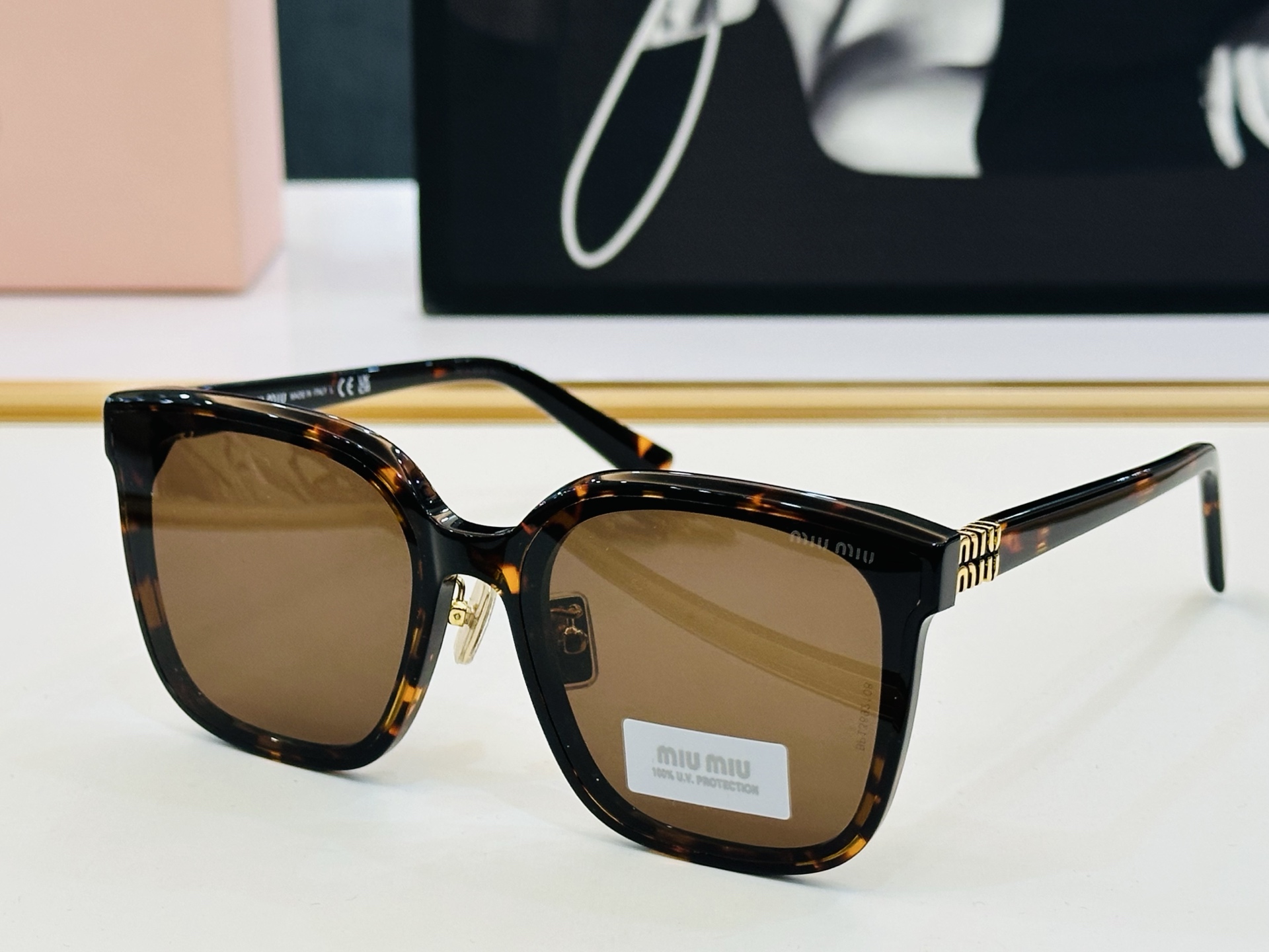 🆕 谬家 SMU18ZS Size：61口15-145 🌺🌺 玫瑰闪电 时尚靓丽 得意得意微笑 B独具品