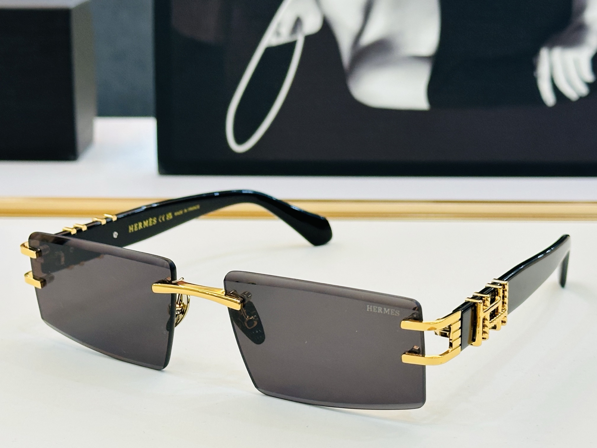 玫瑰爱马仕  网红款 9708  Size：59口17-143 👏🎉超级经典 高品质墨镜🎈色色 b倍戴豪