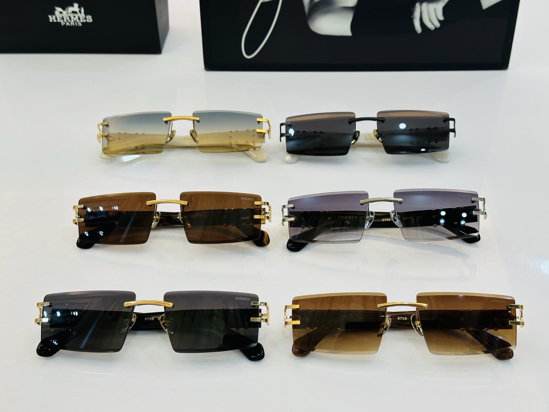 玫瑰爱马仕  网红款 9708  Size：59口17-143 👏🎉超级经典 高品质墨镜🎈色色 b倍戴豪