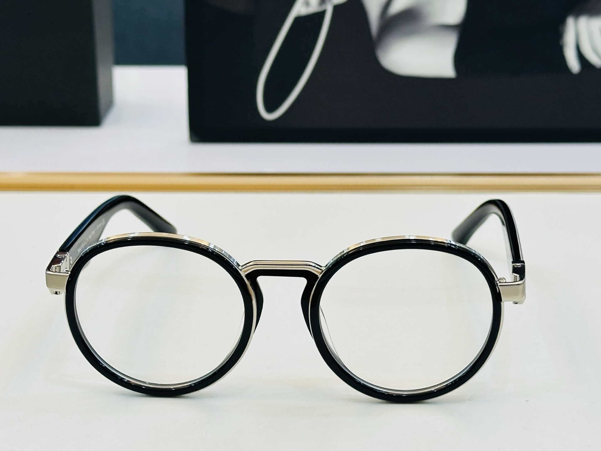 高品质 迈巴赫 🎉🎉做工精美💕💕MAYBAC*H Z28 Size：51口22-140  质感十足 CC