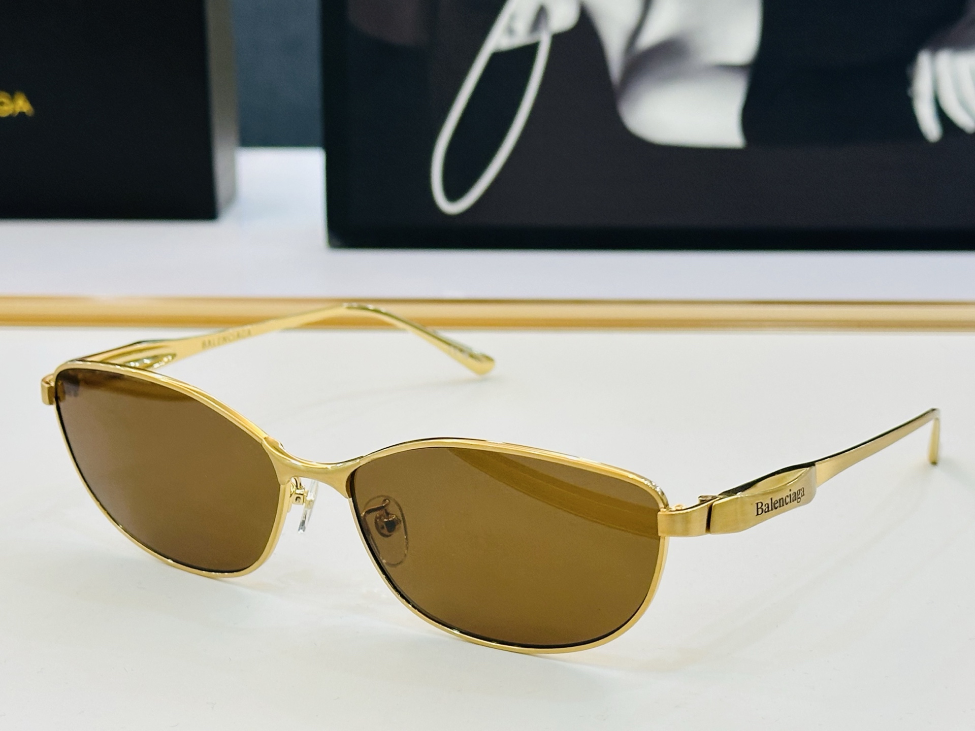 BALENCIAGA巴黎世家 BB0357S SIZE：62口15-145 最新 版型很特别的设计 1 