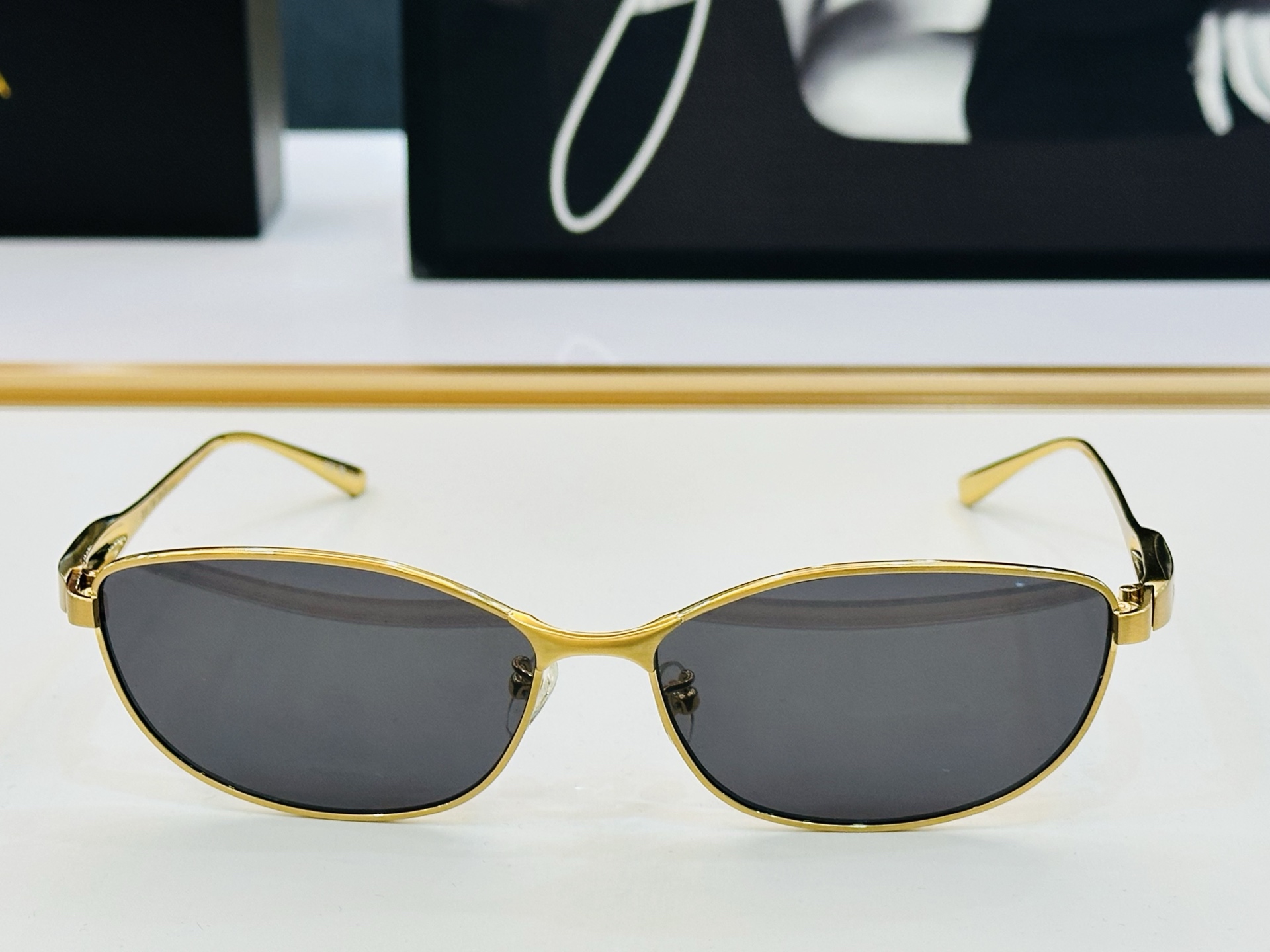 BALENCIAGA巴黎世家 BB0357S SIZE：62口15-145 最新 版型很特别的设计 1 