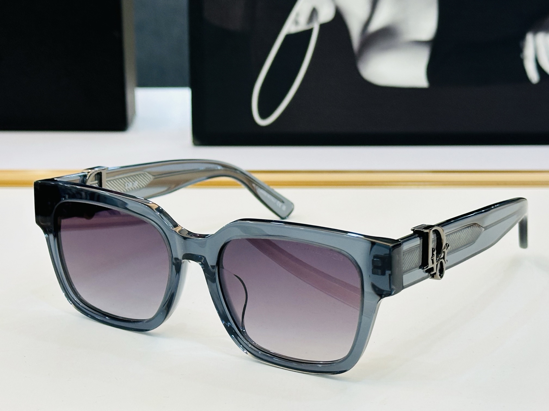 🔻🔻🔻DIO* CDICon S1I 迪家 Size：53口19-145 😎🔆。。搭配镜腿精致配饰 J官