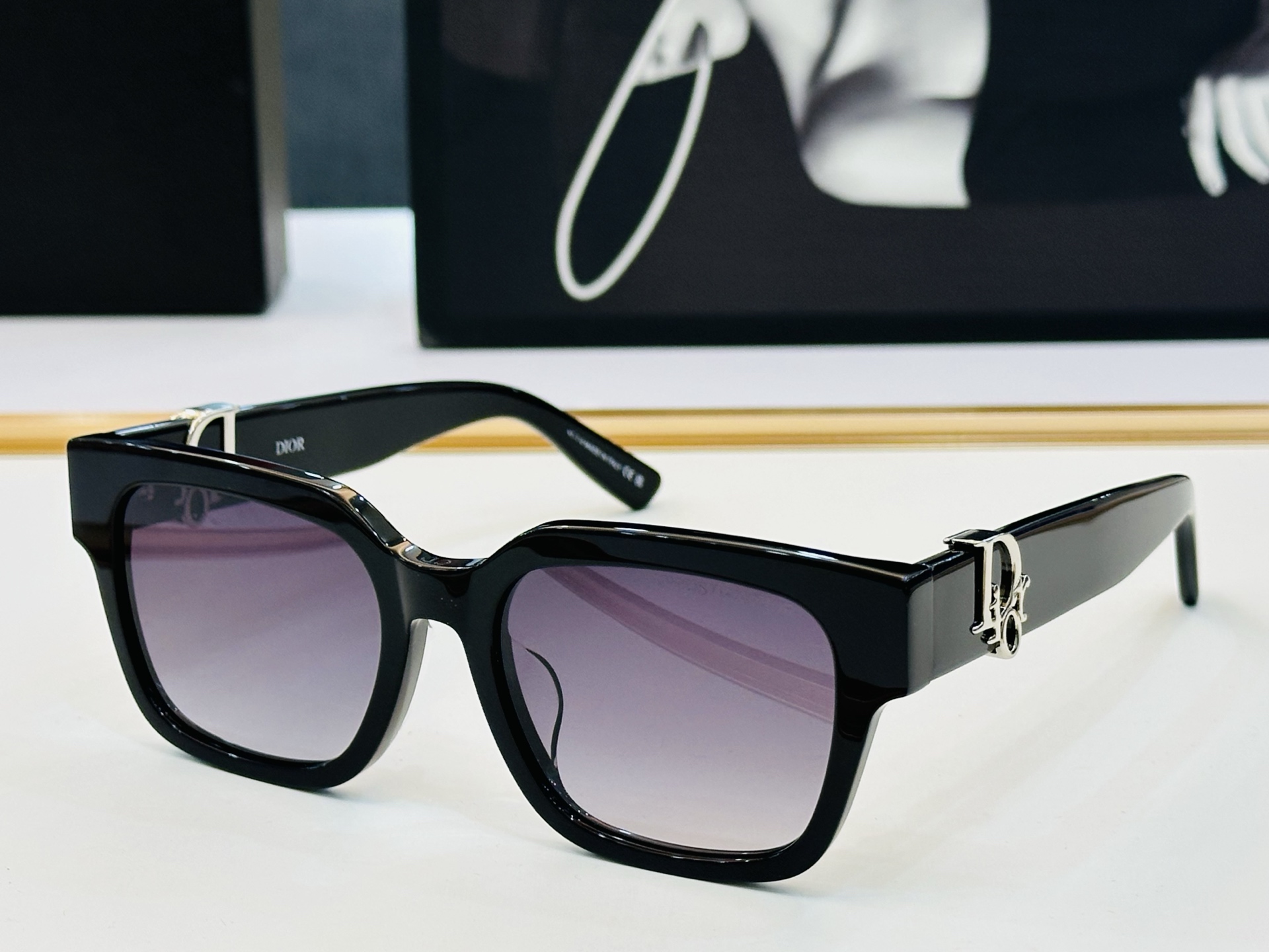 🔻🔻🔻DIO* CDICon S1I 迪家 Size：53口19-145 😎🔆。。搭配镜腿精致配饰 J官