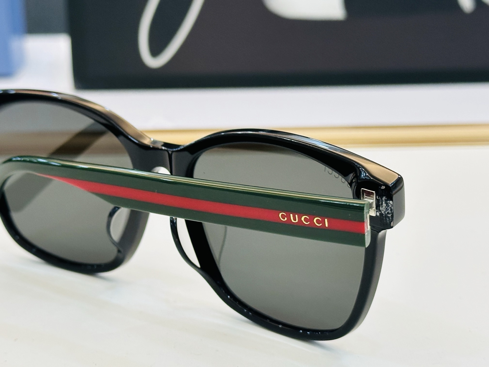 🔺GUCC*🔻 古家GG0417SK Size：56口17-145 原版墨镜搭配镜框🔝🔝时尚靓丽 J个性