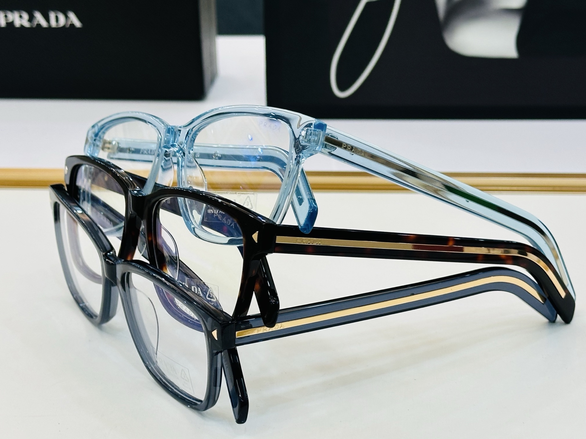 🔺PRAD*🔻普家 VPR B10V Size：54口18-150 眼镜系列堪称精湛制作 彰显独特个性 