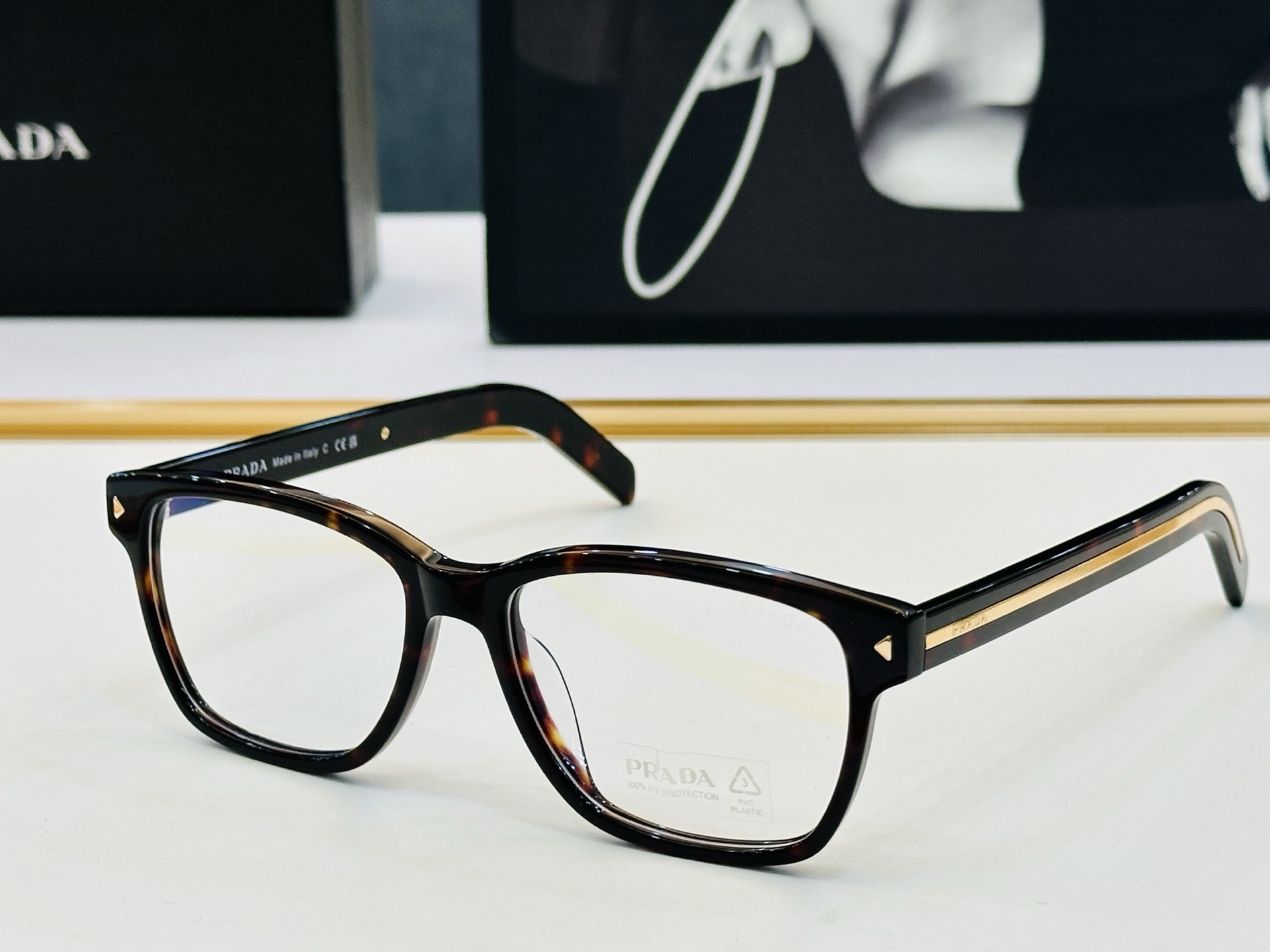 🔺PRAD*🔻普家 VPR B10V Size：54口18-150 眼镜系列堪称精湛制作 彰显独特个性 