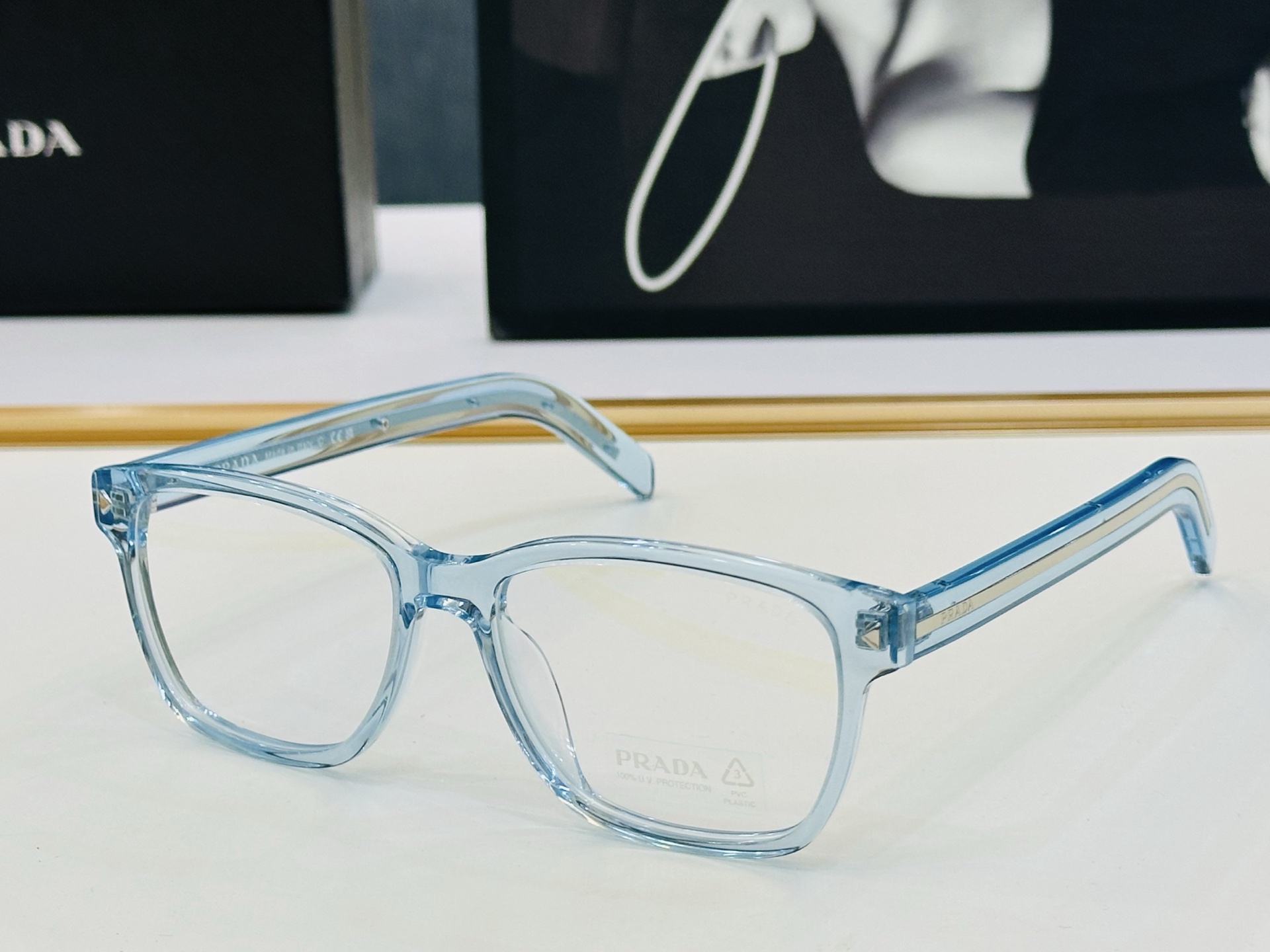 🔺PRAD*🔻普家 VPR B10V Size：54口18-150 眼镜系列堪称精湛制作 彰显独特个性 