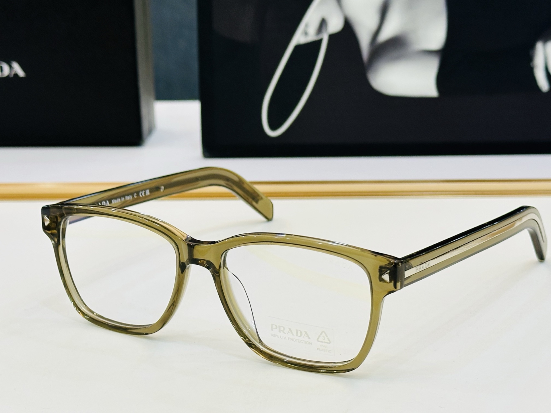 🔺PRAD*🔻普家 VPR B10V Size：54口18-150 眼镜系列堪称精湛制作 彰显独特个性 