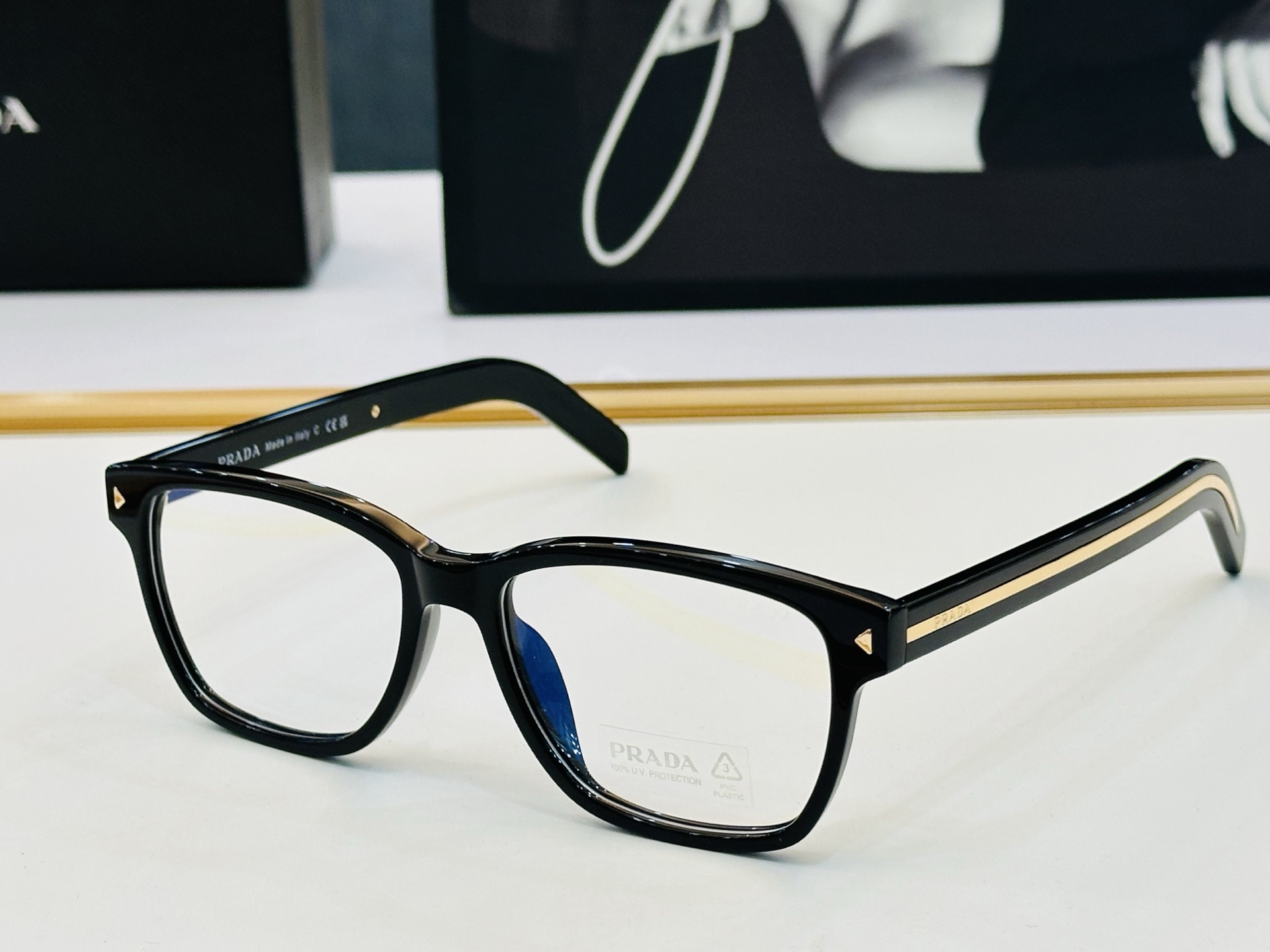 NO:369473,PRAD*Pujia VPR B10V Size54 18-150 Glasses series are exquisitely produced and show unique personality 1 The latest popular glasses, sunglasses, sunglasses, prada, prada19860909PRAD*普家 VPR B10V Size54口18-150 眼镜系列堪称精湛制作 彰显独特个性 一 最新推出火爆款 眼镜墨镜太阳镜,眼镜,prada,prada,glasses