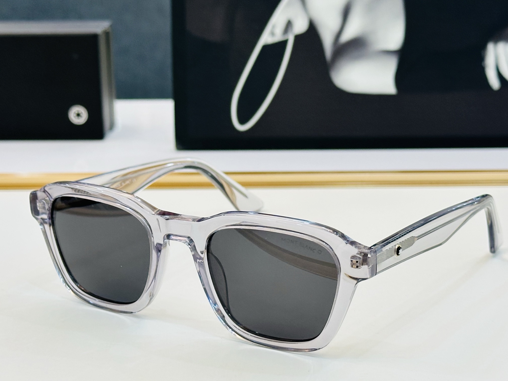 MB0384S Size：51口23-145 🌤万宝龙  非常能彰显一个人的品味品质做工稳实 L 太阳镜