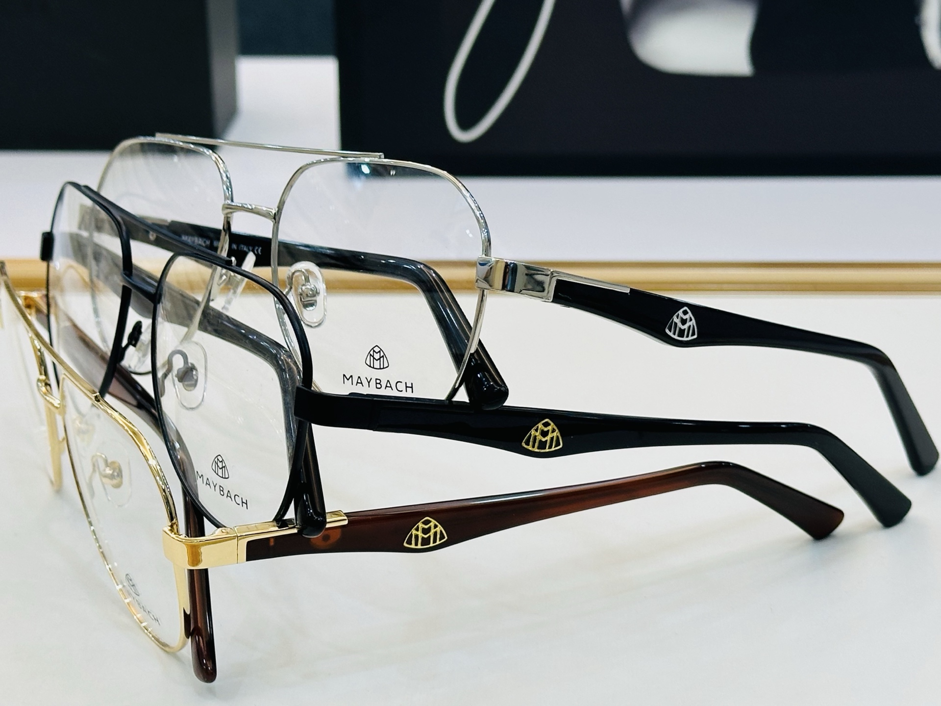 高品质 迈巴赫 🎉🎉做工精美💕💕MAYBAC*H Z31 Size：57口16-145  L质感十足👍配