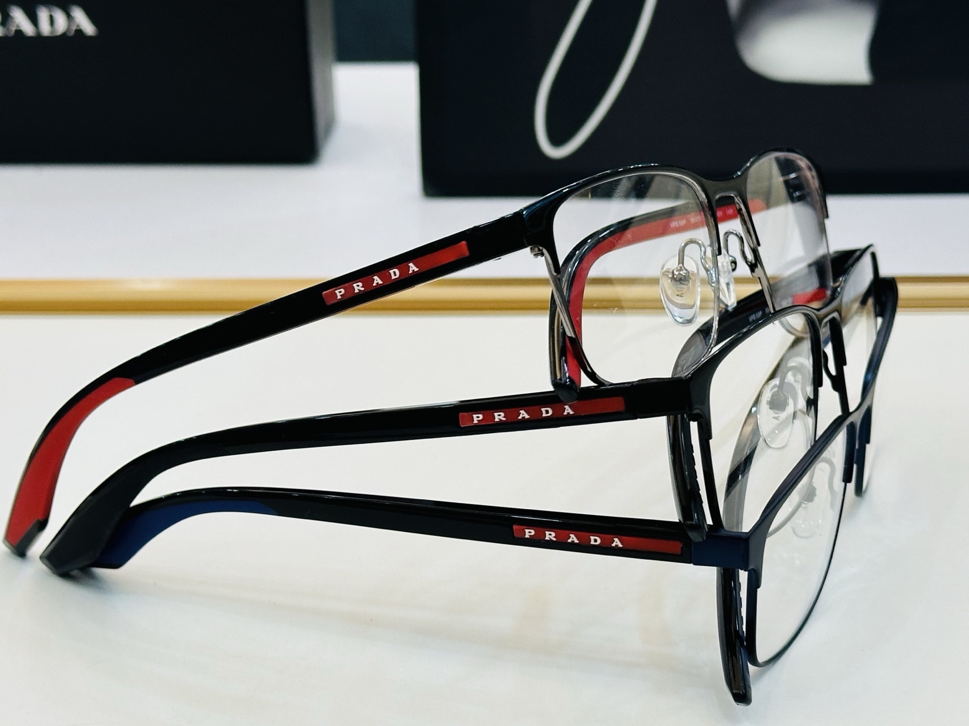 🔺PRAD*🔻普家 VPS65。 Size：55口17-145 眼镜系列堪称精湛制作 彰显独特个 W 最