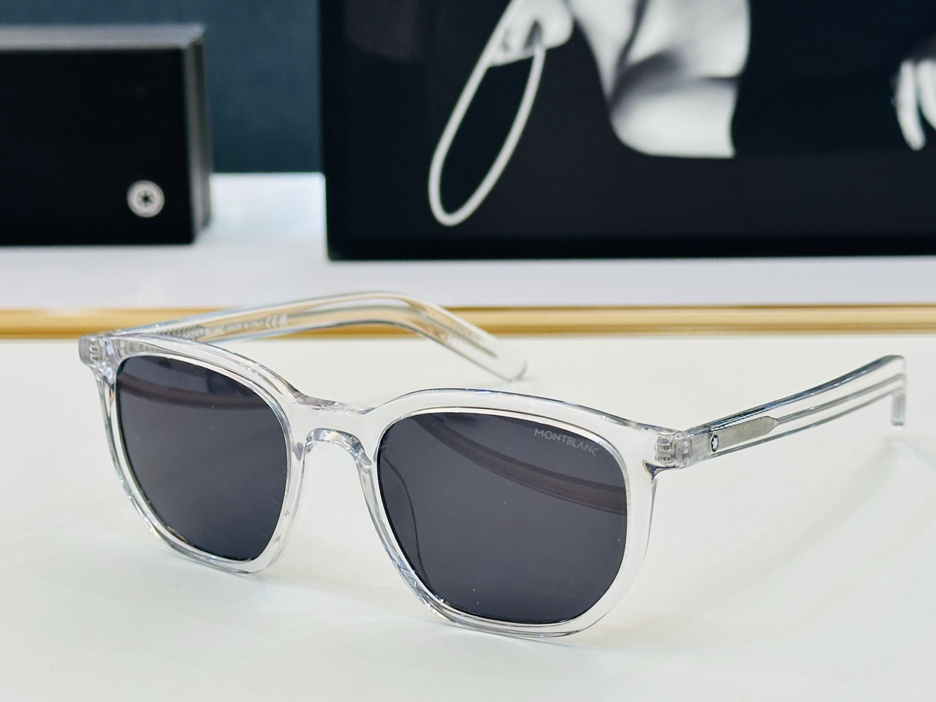 MB0352S Size：55口19-145 🌤万宝龙  非常能彰显一个人的品味品质做工稳实 L 太阳镜