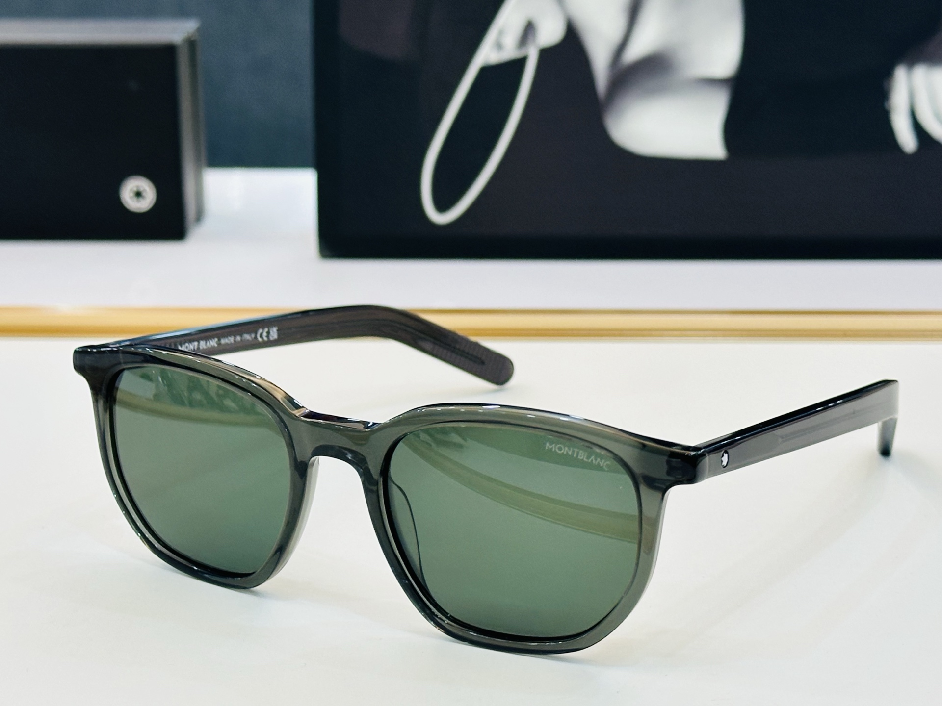 MB0352S Size：55口19-145 🌤万宝龙  非常能彰显一个人的品味品质做工稳实 L 太阳镜