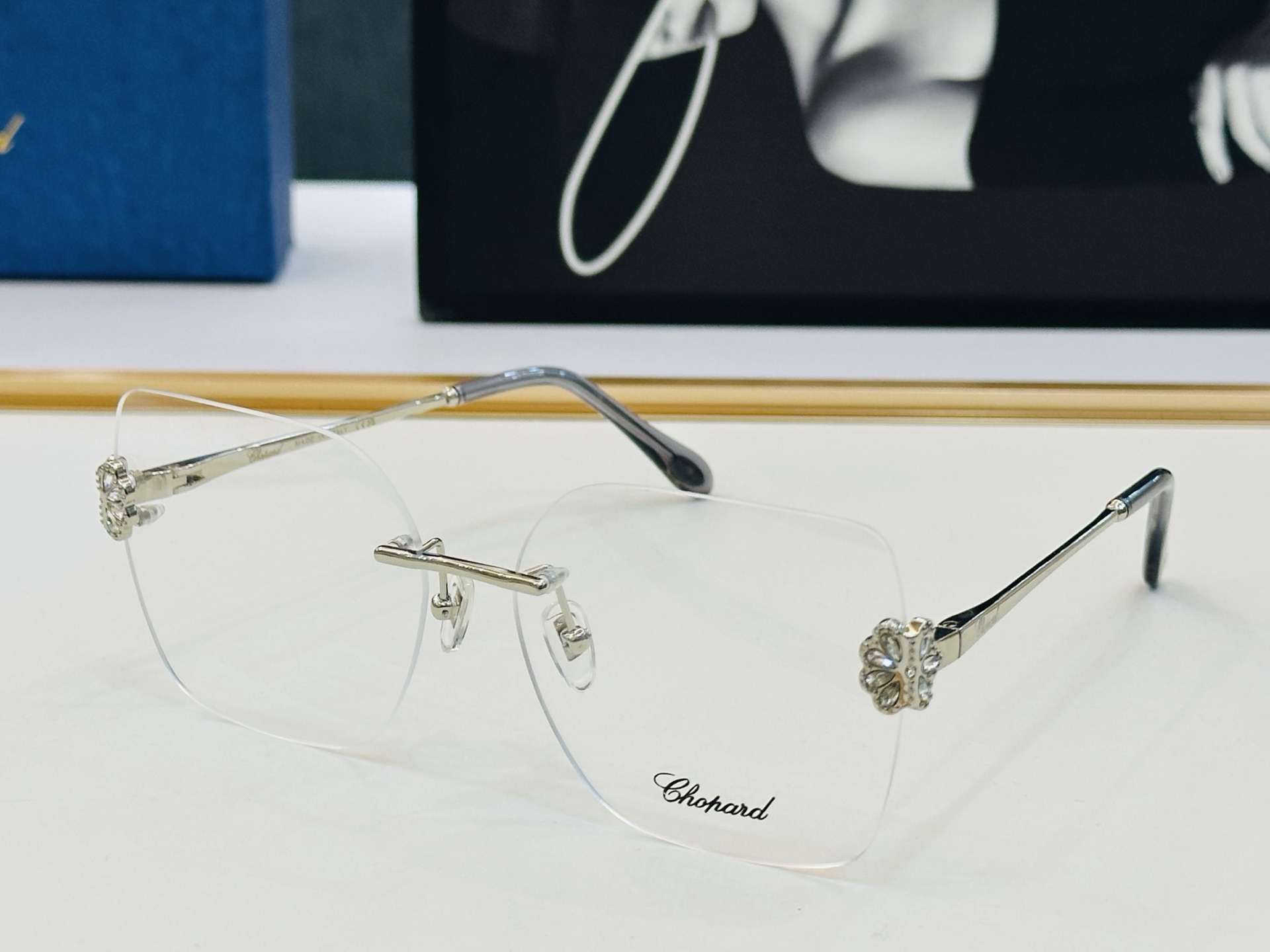 原版 ChoPard肖邦 MODEL VCHL60S  Size：61口16-142 以现代时尚的设计风