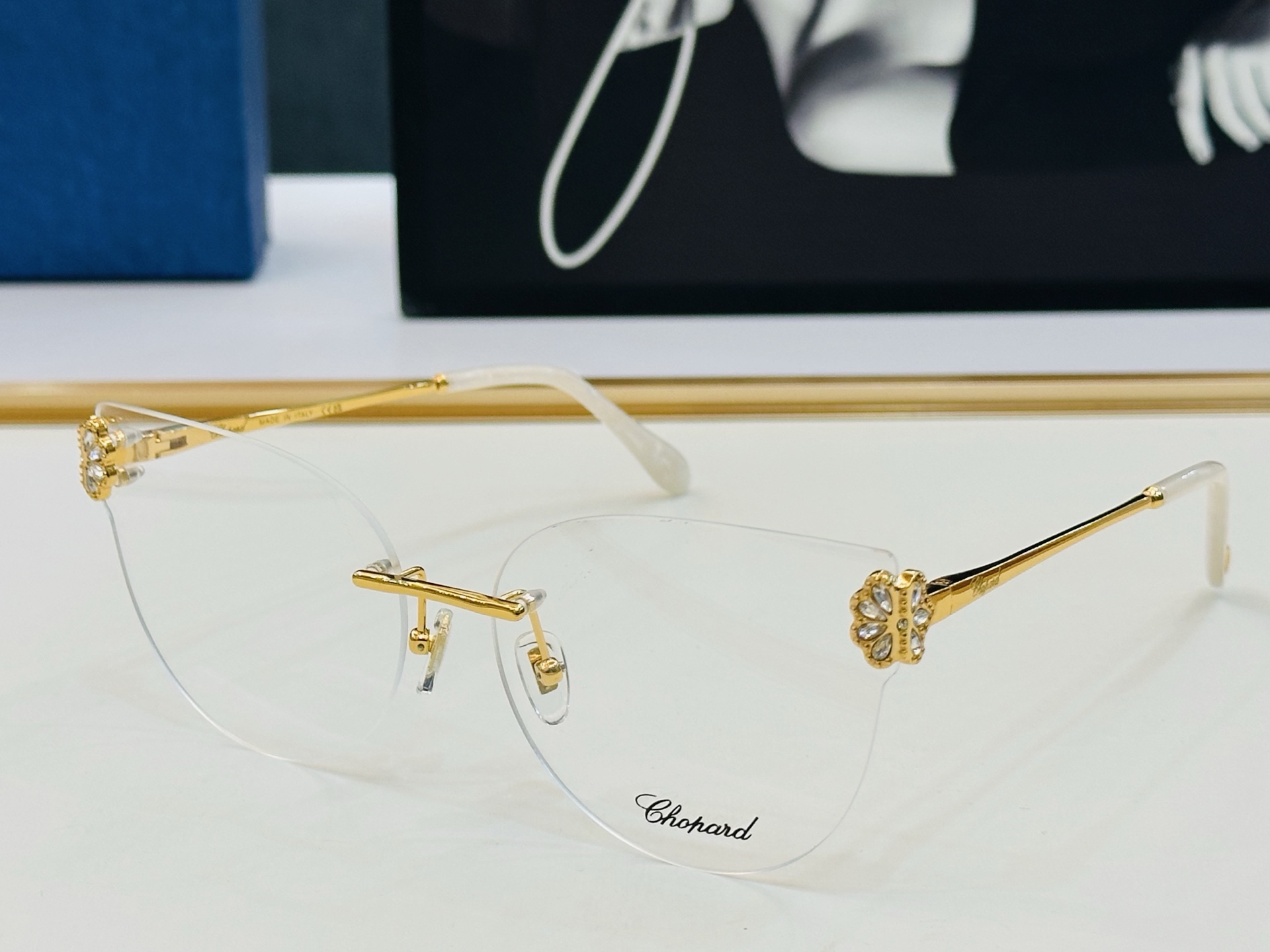 原版 ChoPard肖邦 MODEL VCHL61S  Size：62口16-142 以现代时尚的设计风