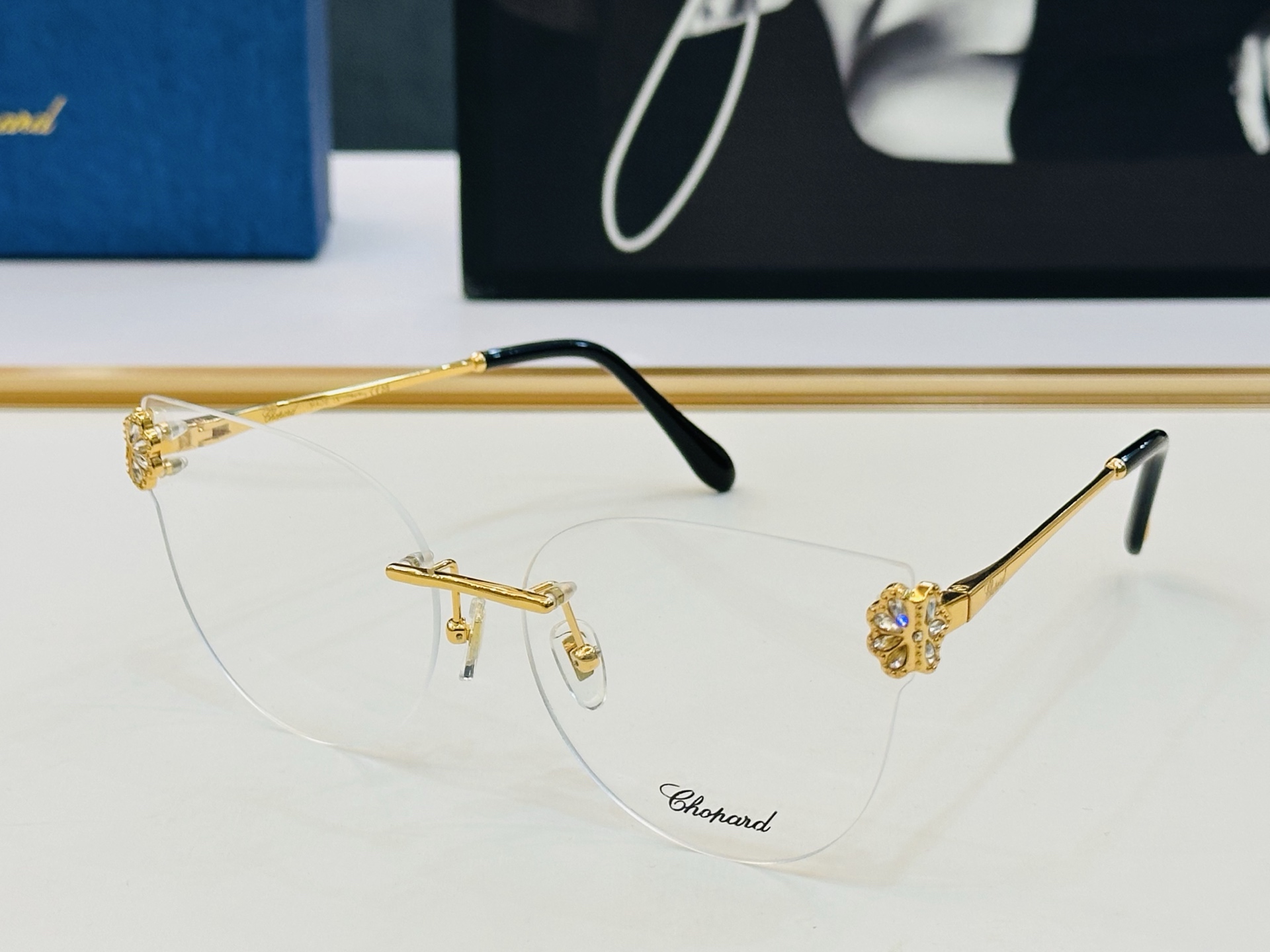 原版 ChoPard肖邦 MODEL VCHL61S  Size：62口16-142 以现代时尚的设计风