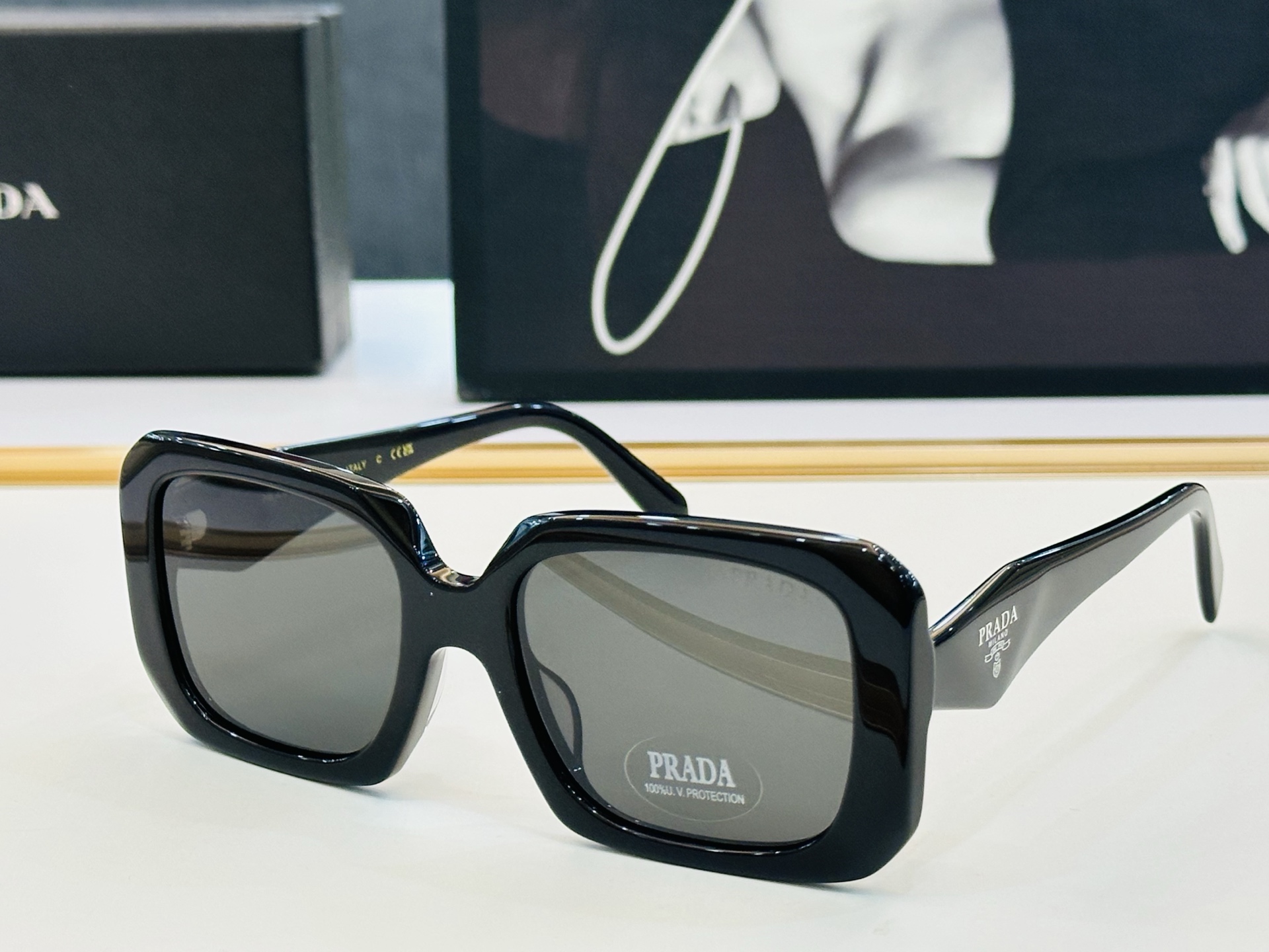 🔺PRAD*🔻普家 PR1755 Size：55口20-145   眼镜系列堪称精湛制作 彰显独特个 b