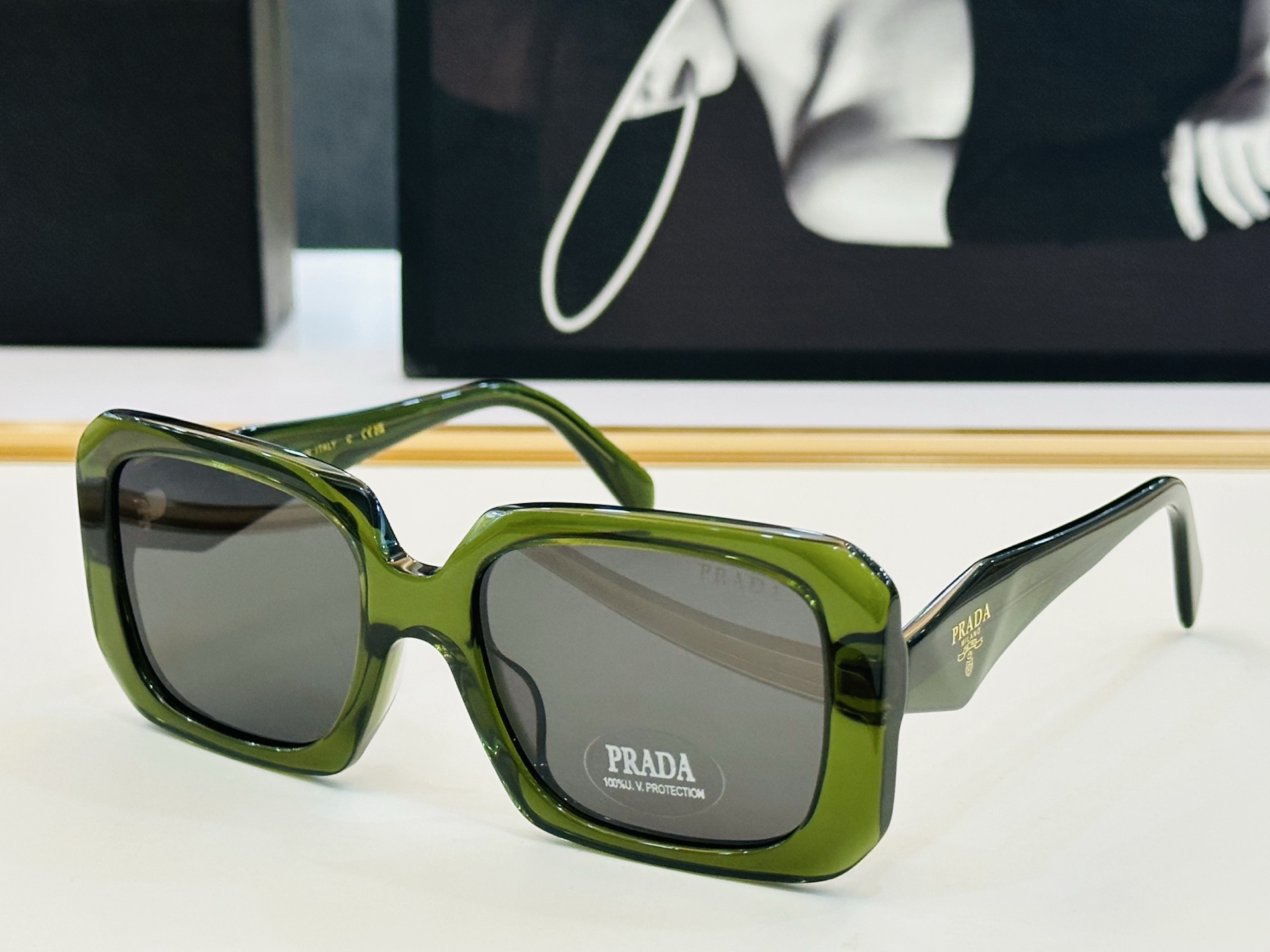 🔺PRAD*🔻普家 PR1755 Size：55口20-145   眼镜系列堪称精湛制作 彰显独特个 b
