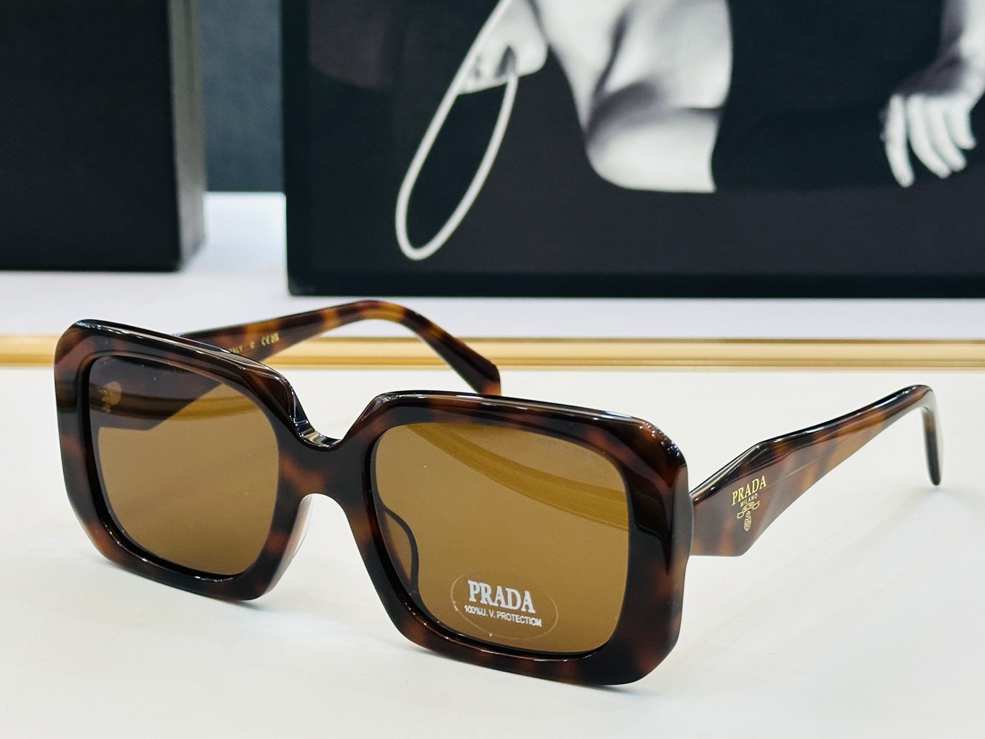 🔺PRAD*🔻普家 PR1755 Size：55口20-145   眼镜系列堪称精湛制作 彰显独特个 b