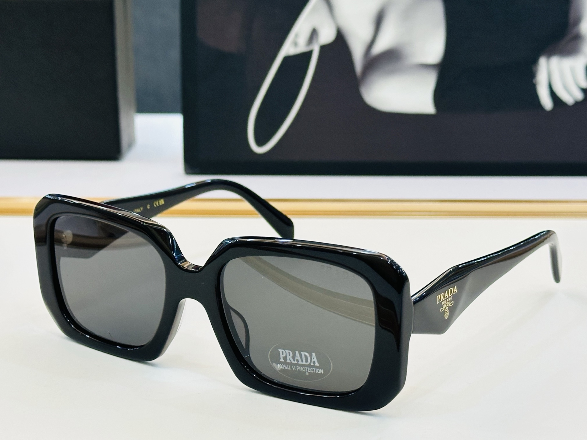 🔺PRAD*🔻普家 PR1755 Size：55口20-145   眼镜系列堪称精湛制作 彰显独特个 b