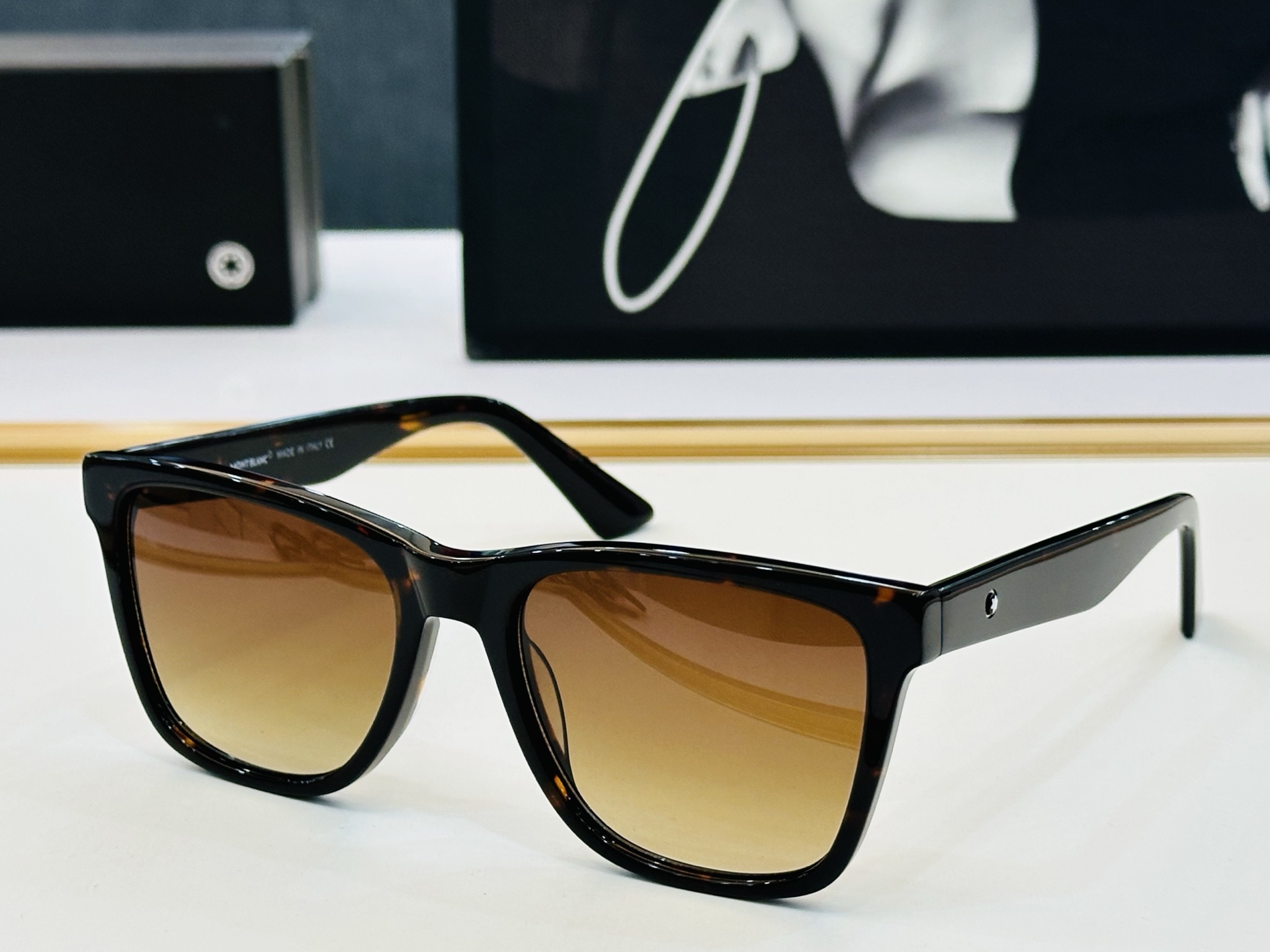 MB0399S Size：55口19-145 🌤万宝龙  非常能彰显一个人的品味品质做工稳实 L 太阳镜