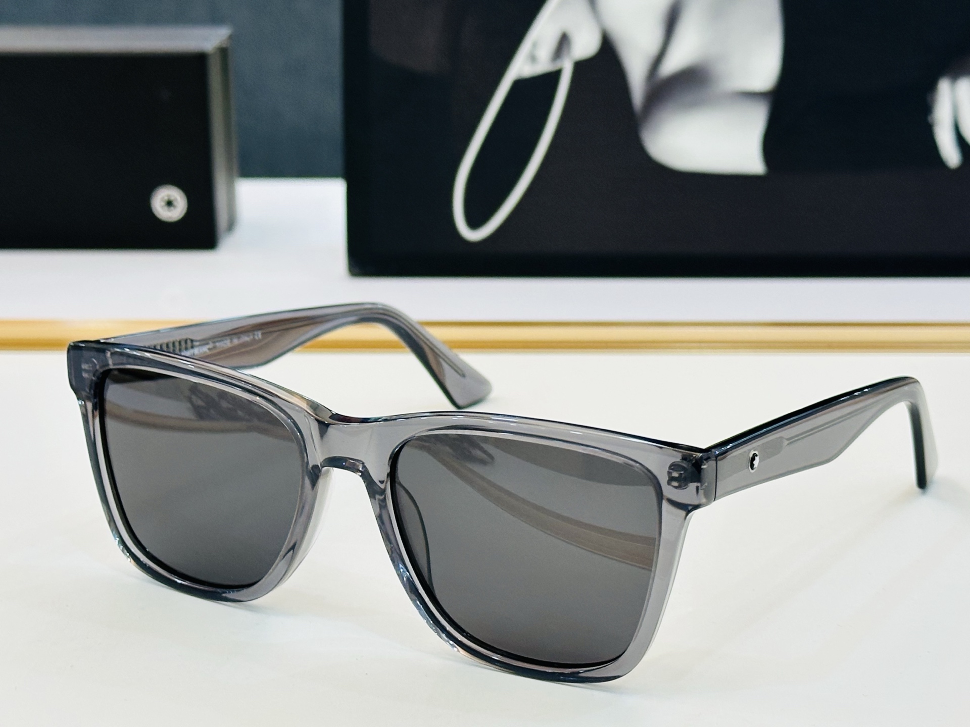 MB0399S Size：55口19-145 🌤万宝龙  非常能彰显一个人的品味品质做工稳实 L 太阳镜