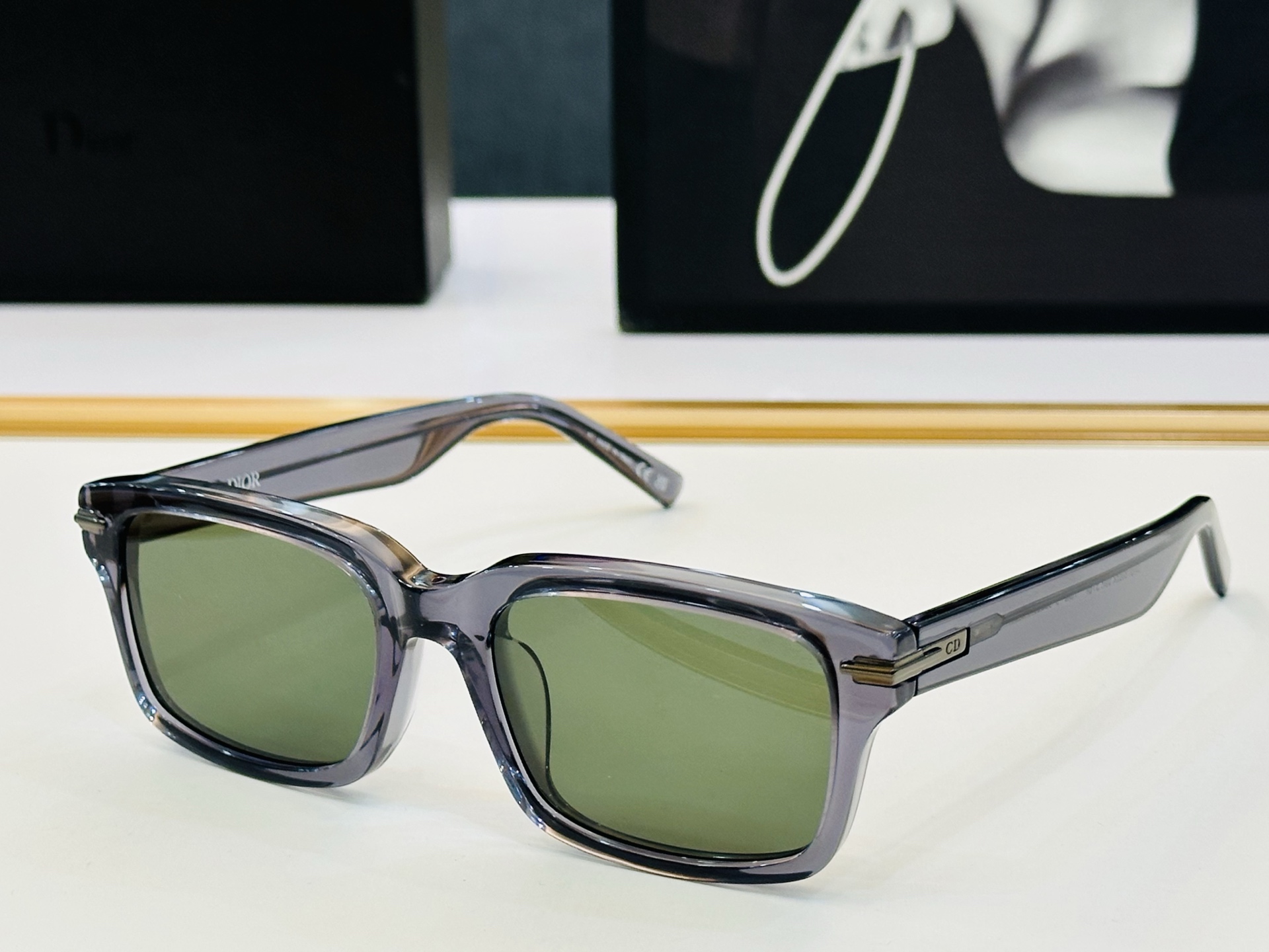 🔻🔻🔻DIO* CDICon S16F 迪家 Size：53口20-145  😎🔆。。搭配镜腿精致配饰 