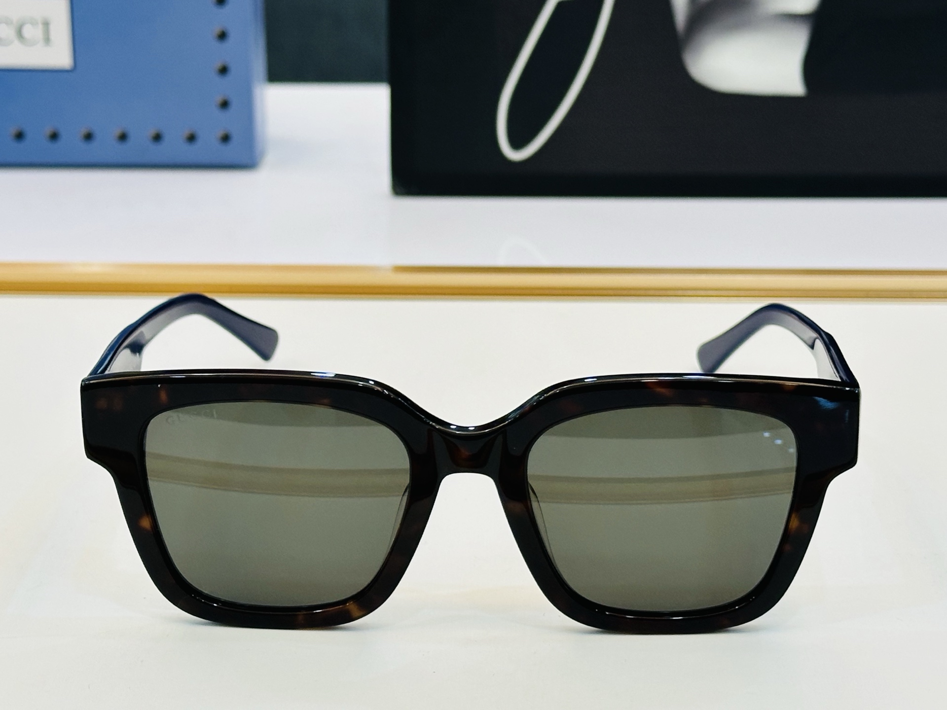 🔺GUCC*🔻 古家GG1670SK Size：52口22-145 原版墨镜搭配镜框🔝🔝时尚靓丽 L个性