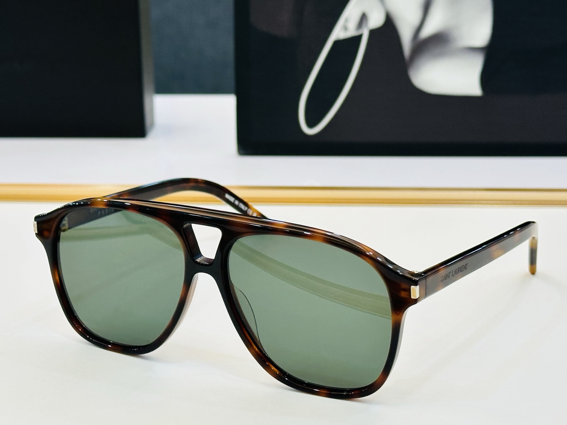 网红爆款 圣罗兰💫SL596  💫Size：58口14-145 金属款设计  1俏皮甜美质感超好 