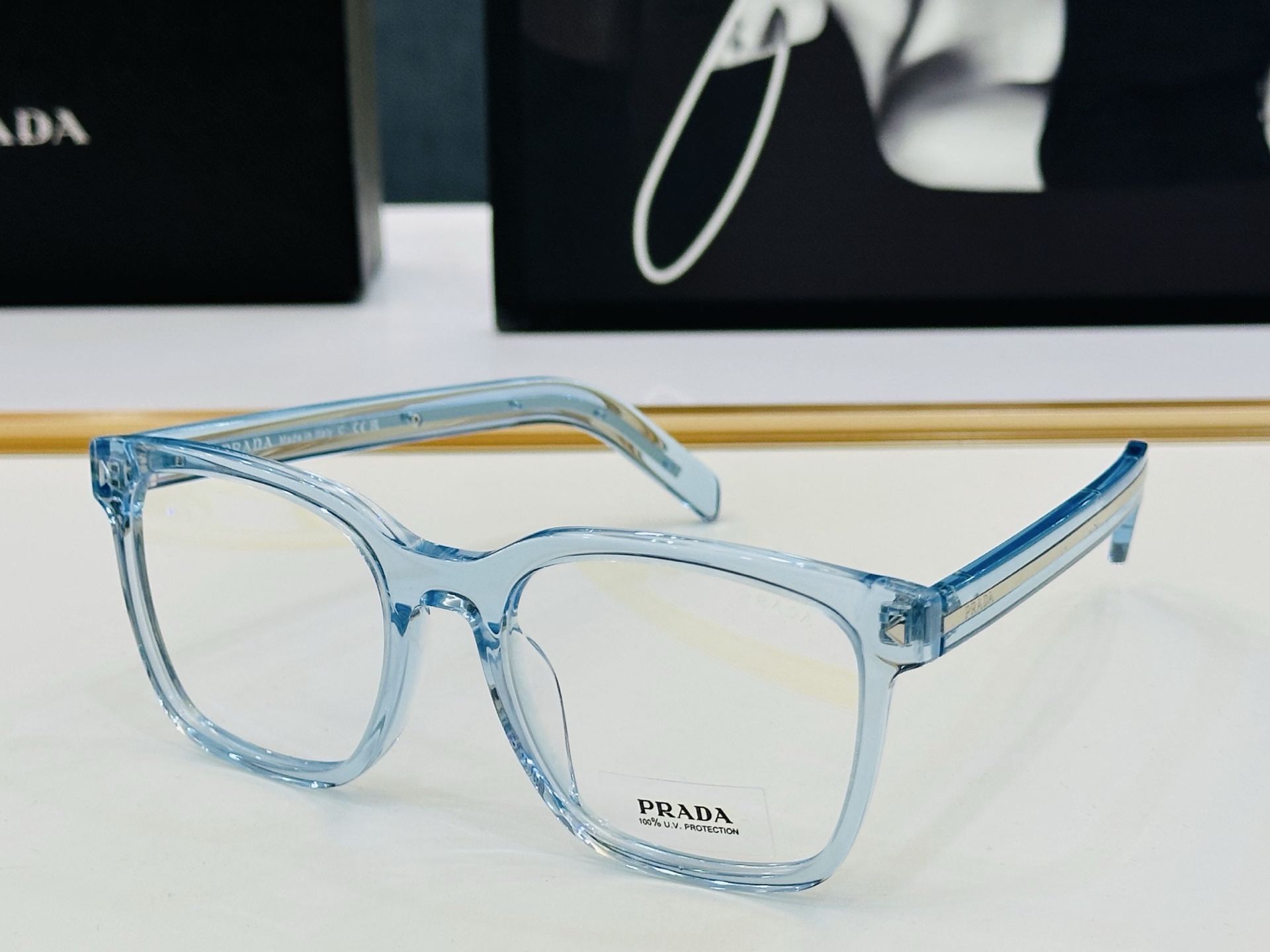 🔺PRAD*🔻普家 VPR B11V Size：54口21-150 眼镜系列堪称精湛制作 彰显独特个性 