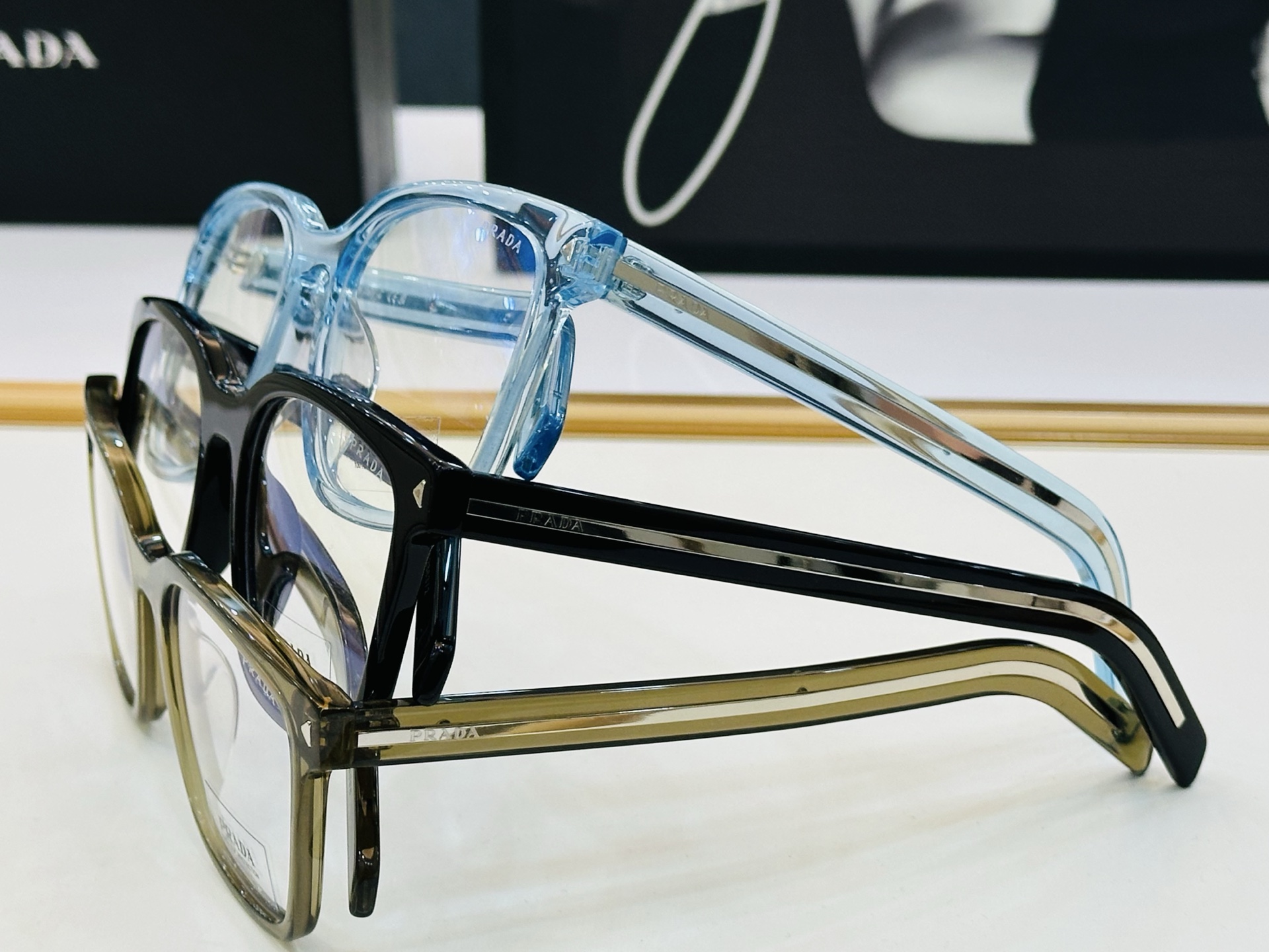 🔺PRAD*🔻普家 VPR B11V Size：54口21-150 眼镜系列堪称精湛制作 彰显独特个性 