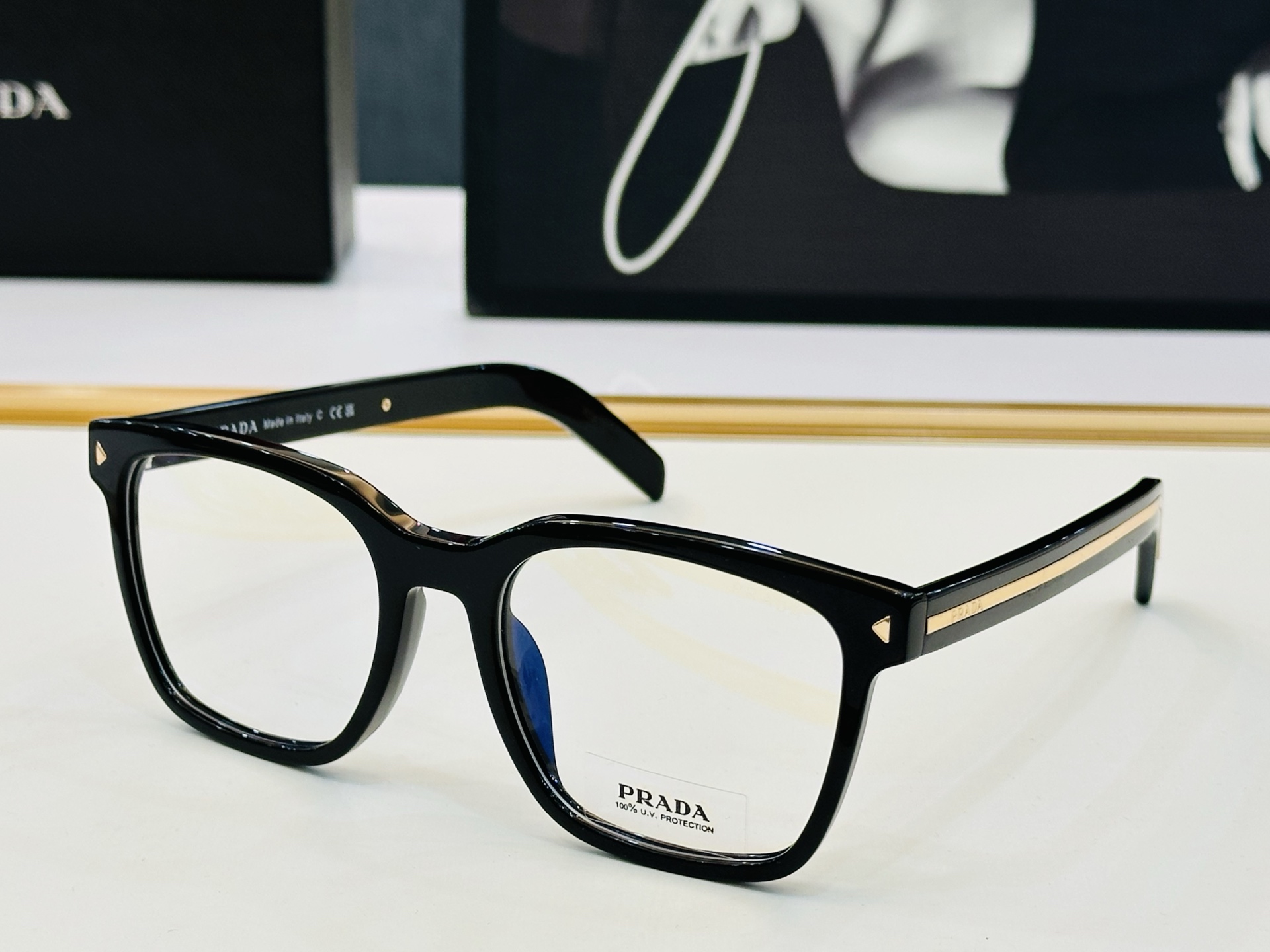 🔺PRAD*🔻普家 VPR B11V Size：54口21-150 眼镜系列堪称精湛制作 彰显独特个性 