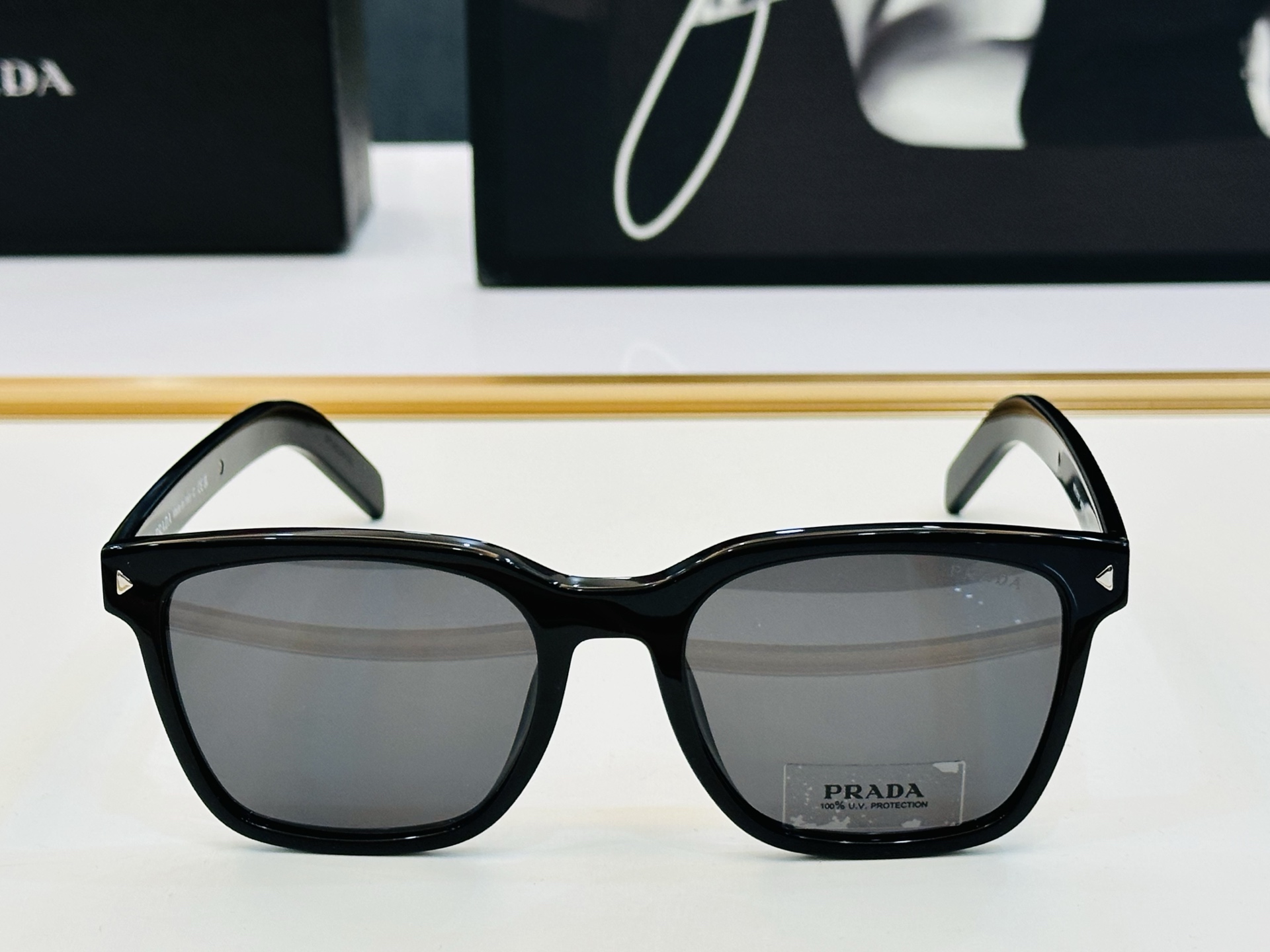 🔺PRAD*🔻普家 VPR B11V Size：54口21-150 眼镜系列堪称精湛制作 彰显独特个性 