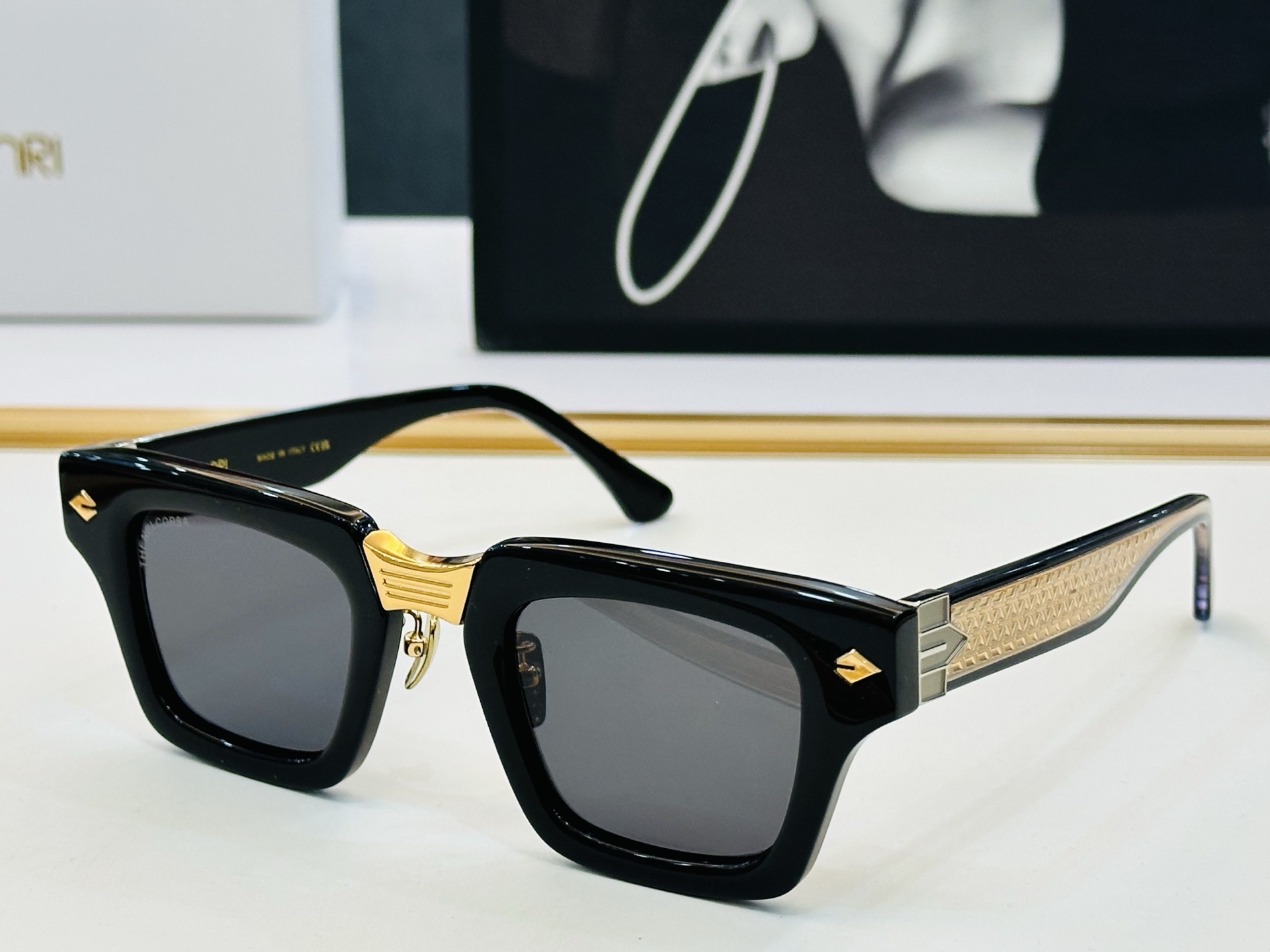 XL THENRI 
MODELOF65    
SIZE47口25-145 
