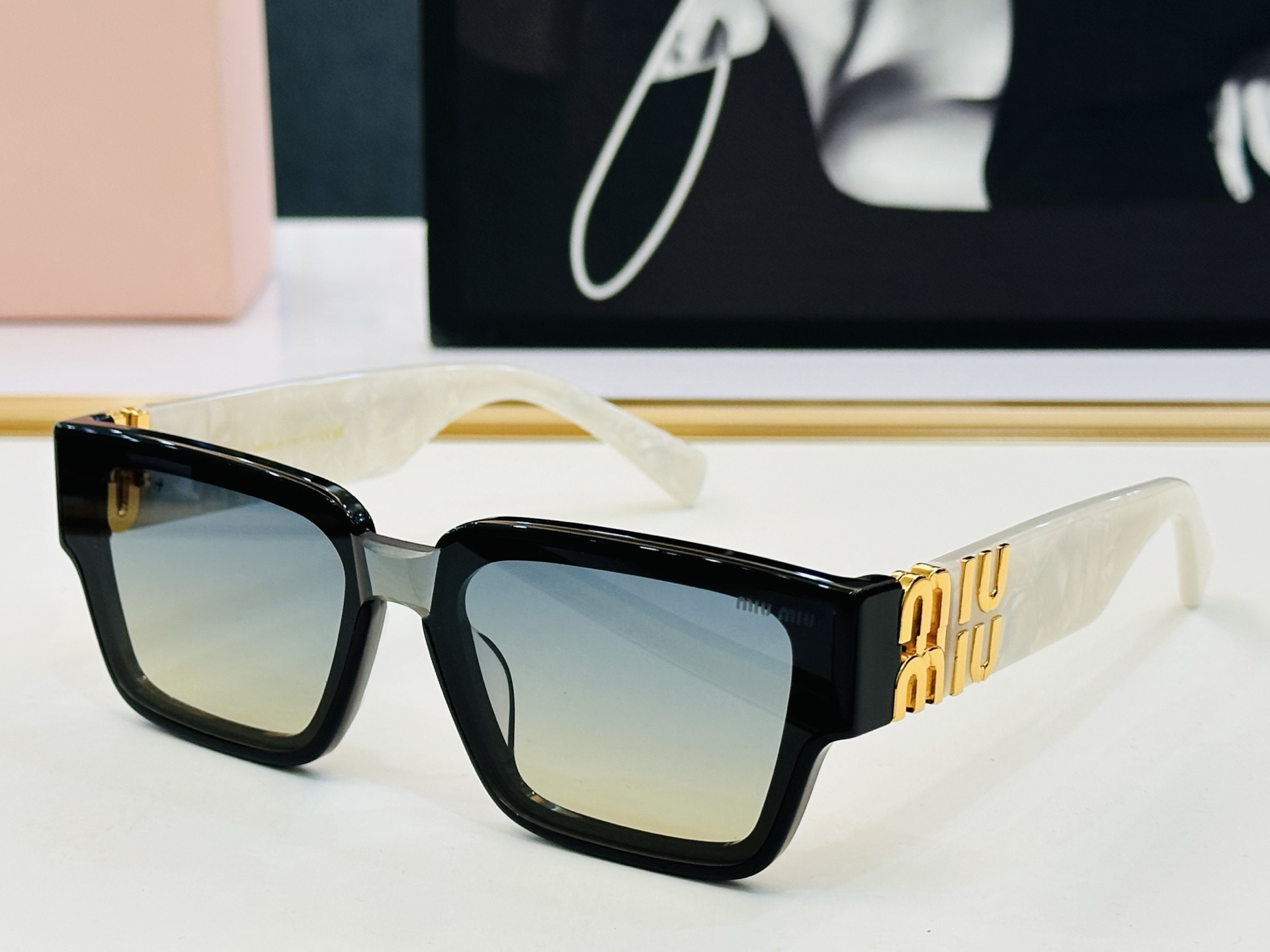 谬家 MU141AV Size：53口20-142 女士太阳眼镜 玫瑰玫瑰 高档 XL时尚墨镜潮人强强太