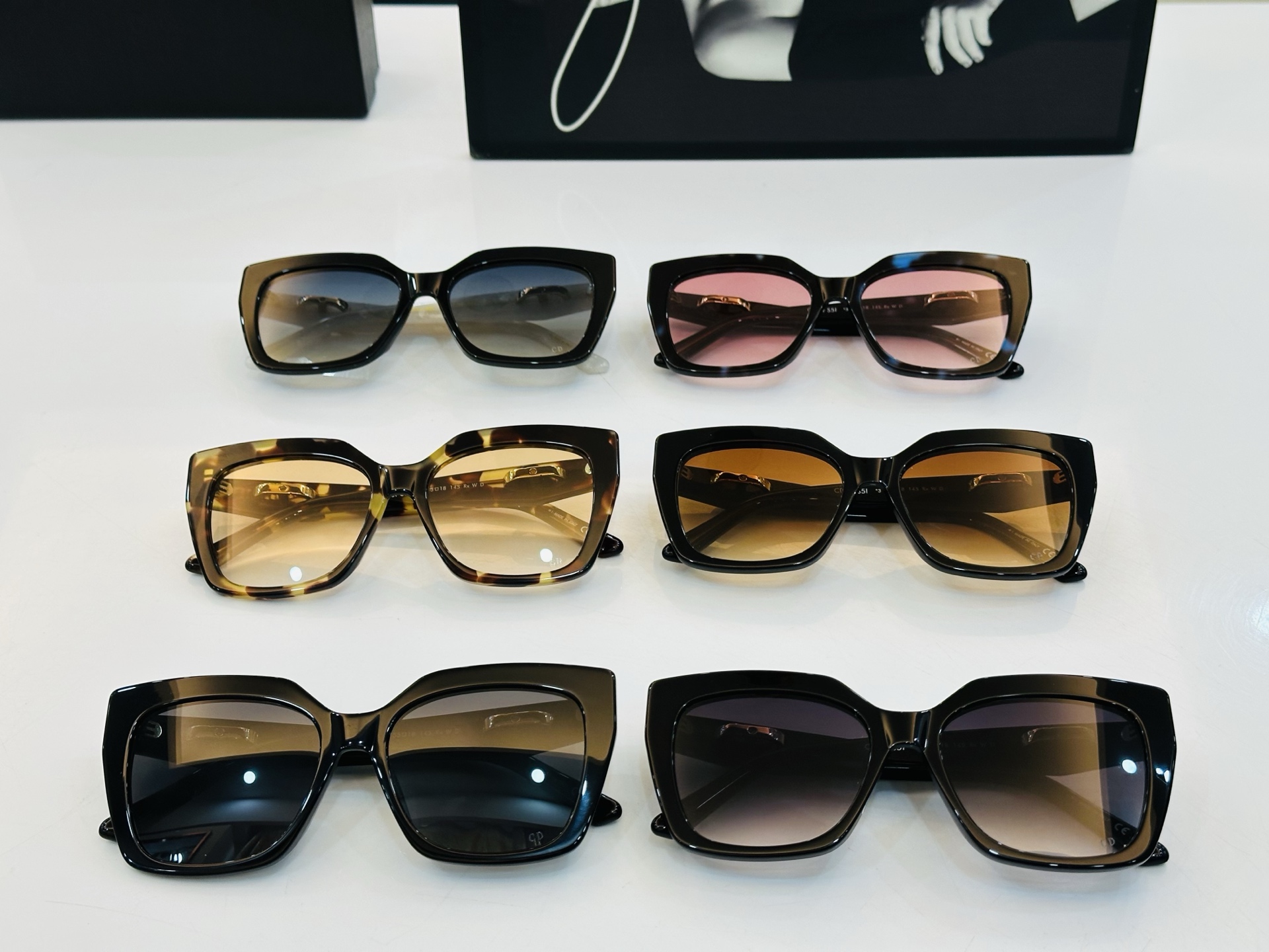 🔻🔻🔻DIO* CDICon S5I 迪家 Size：55口18-145  😎🔆。。搭配镜腿精致配饰 F