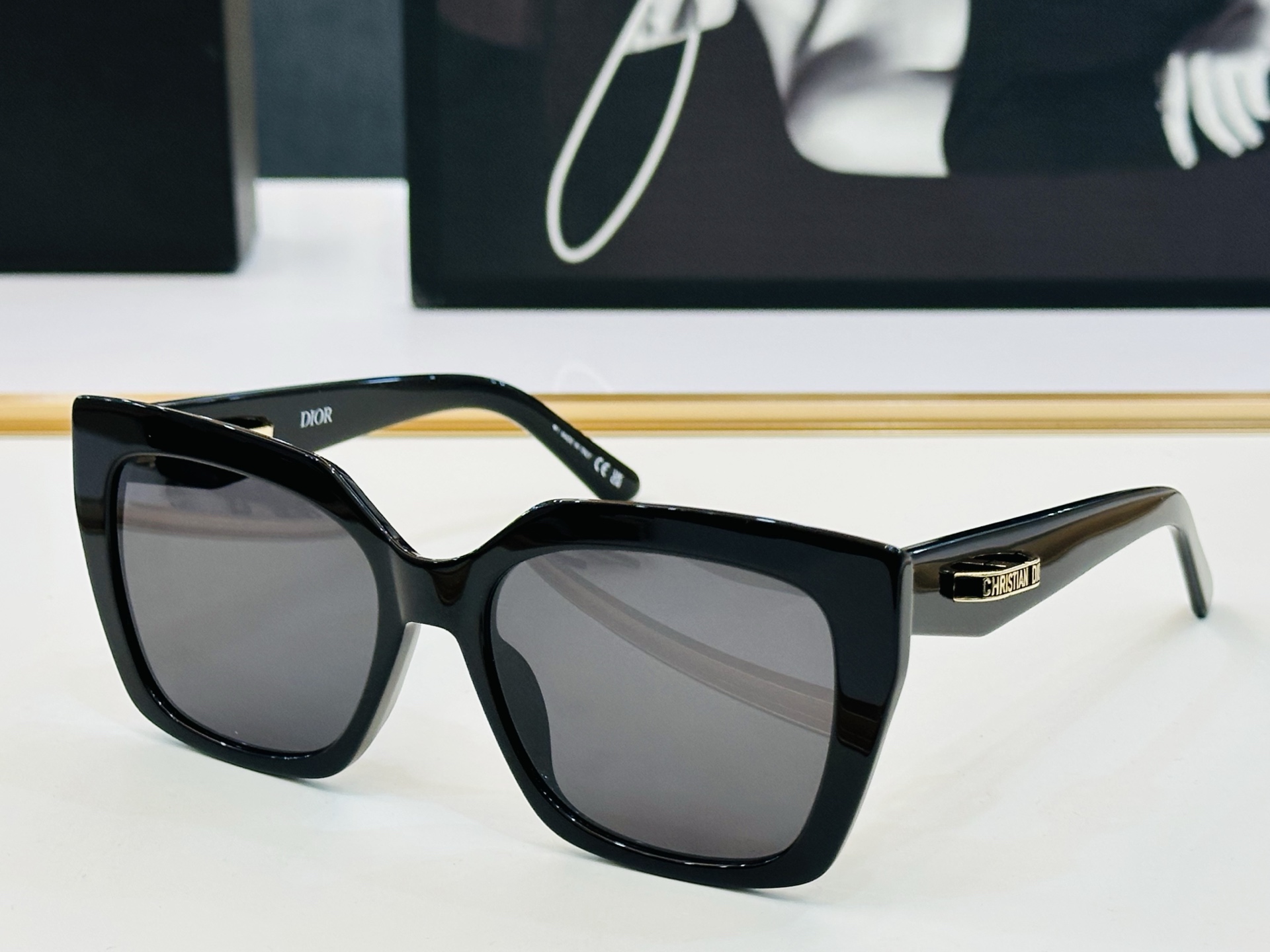 🔻🔻🔻DIO* CDICon S5I 迪家 Size：55口18-145  😎🔆。。搭配镜腿精致配饰 F