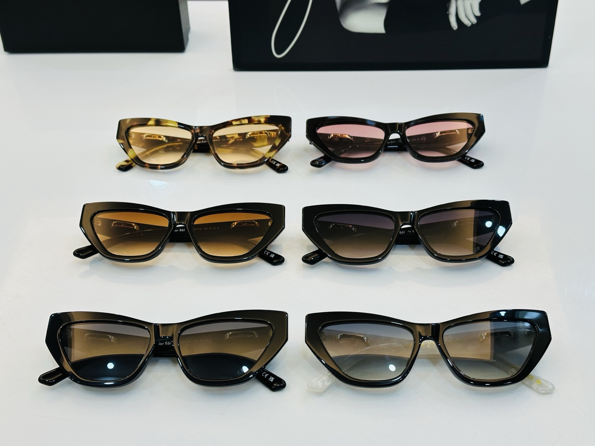 🔻🔻🔻DIO* CDICon B6I 迪家 Size：56口16-145  😎🔆。。搭配镜腿精致配饰 F