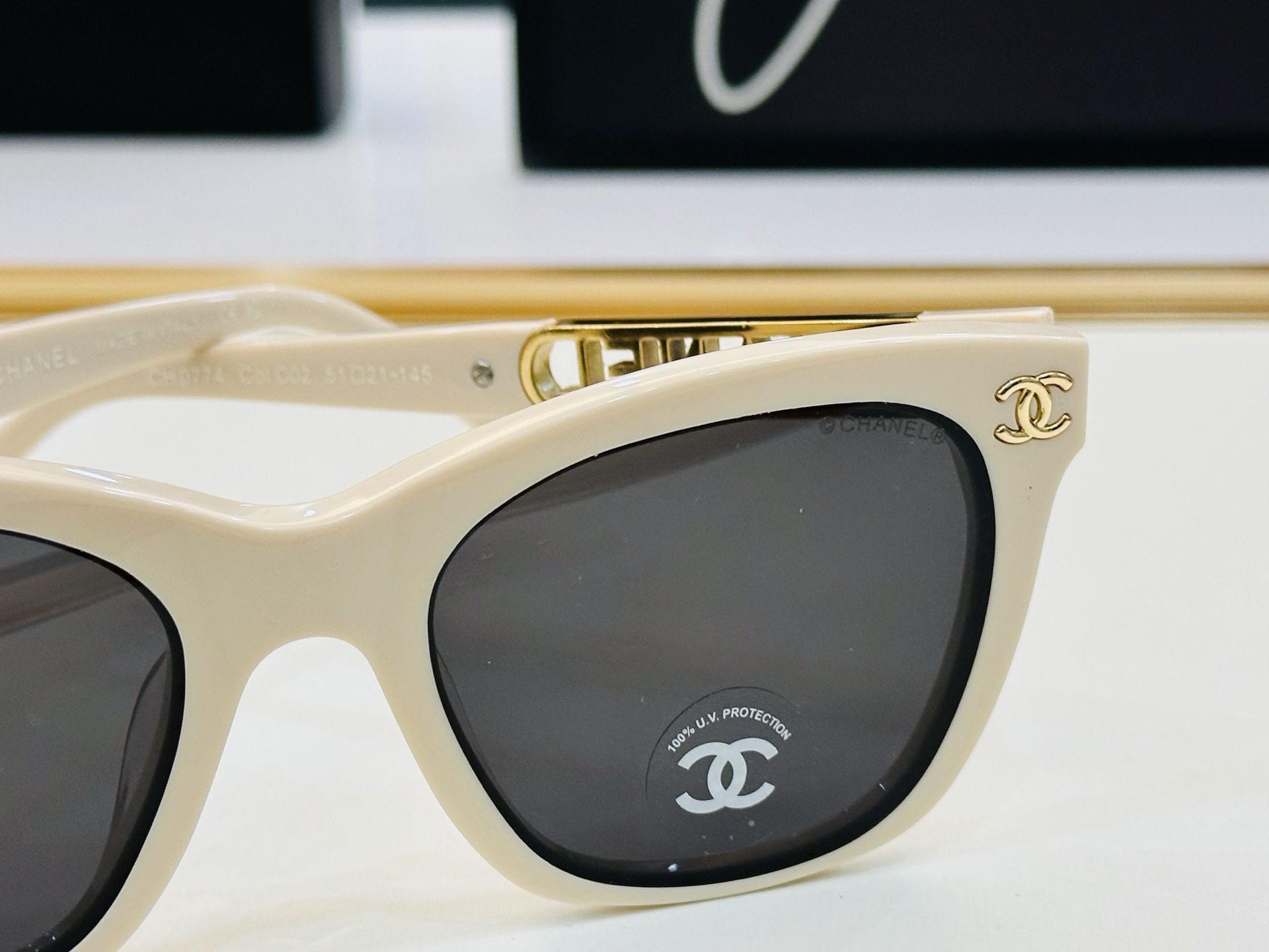 CHANE*香家  CH0774 SIZE：51口21-145 潮流爆款 太阳镜 😍😍立体感十足 高品质