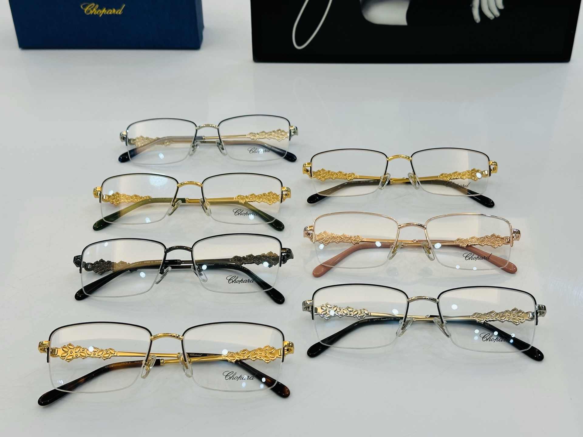 原版 ChoPard肖邦 MODEL VCHD67  Size：56口18-145 以现代时尚的设计风格