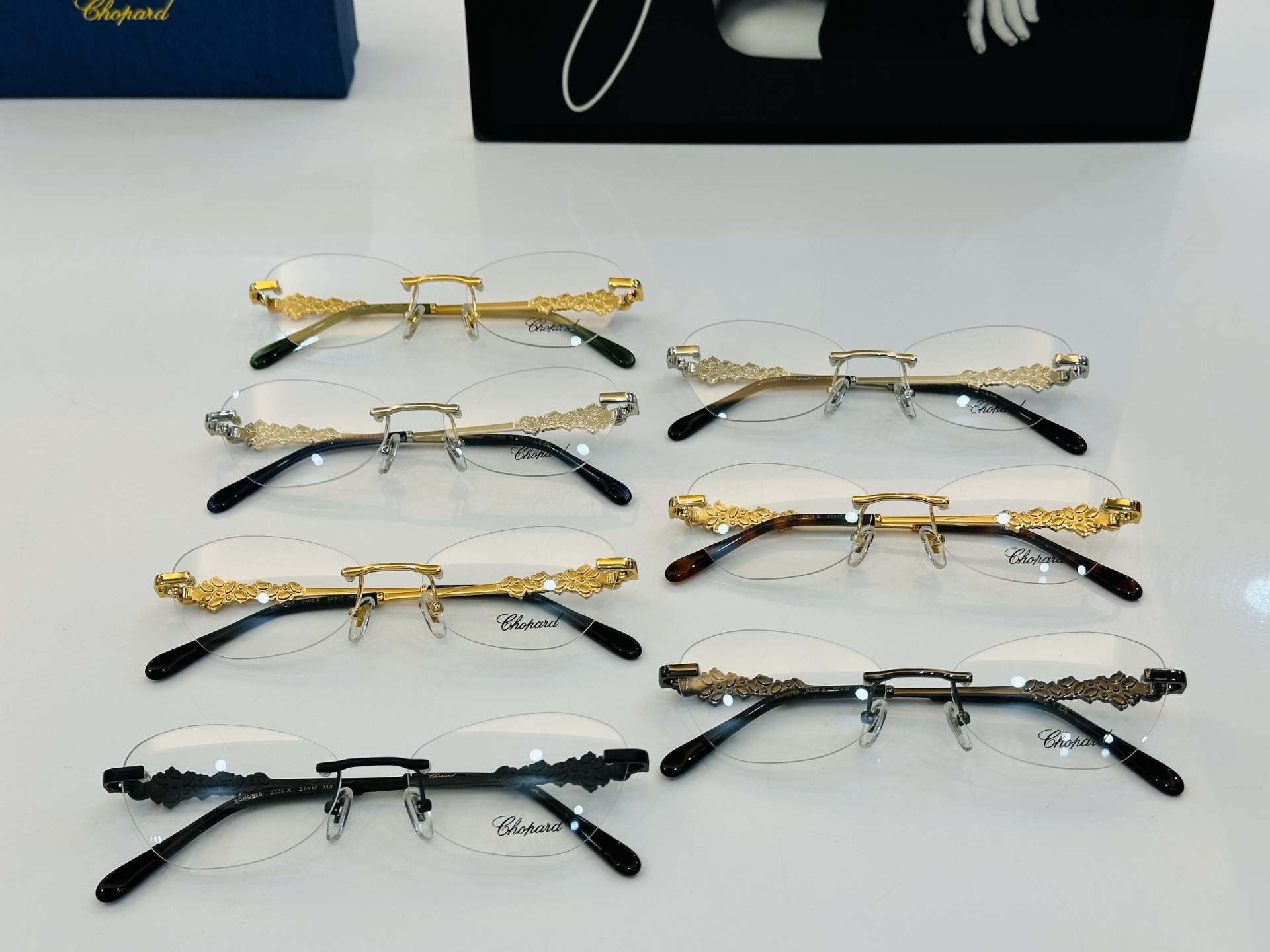 原版 ChoPard肖邦 MODEL SCHD965 Size：57口17-145 以现代时尚的设计风格