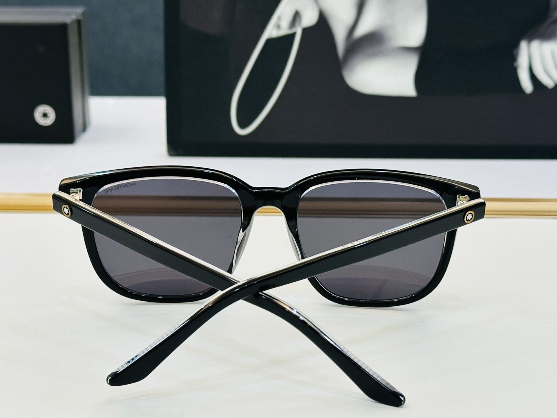 MB0258 Size：55口19-145 🌤万宝龙  非常能彰显一个人的品味品质做工稳实 L 太阳镜 