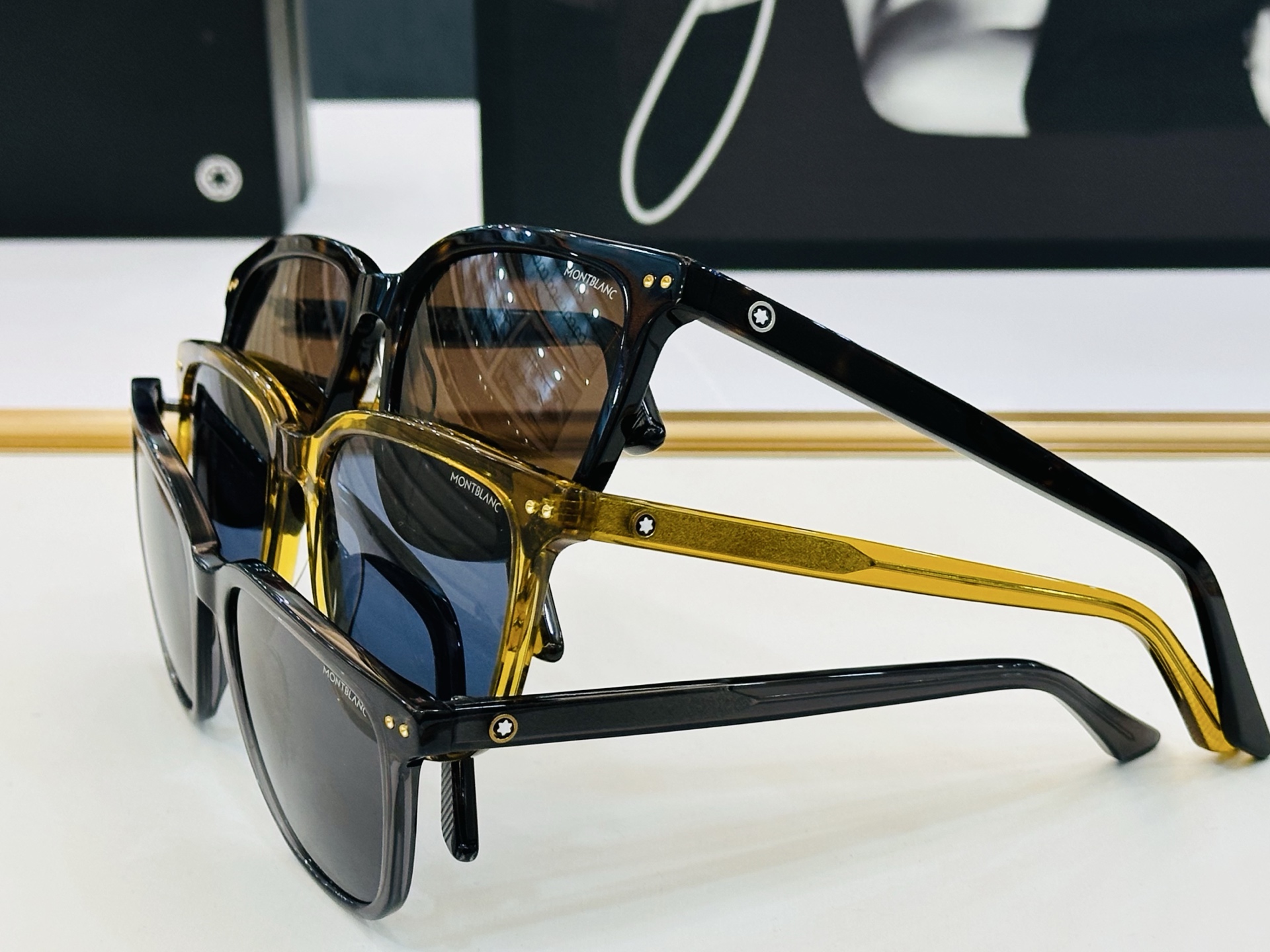 MB0258 Size：55口19-145 🌤万宝龙  非常能彰显一个人的品味品质做工稳实 L 太阳镜 