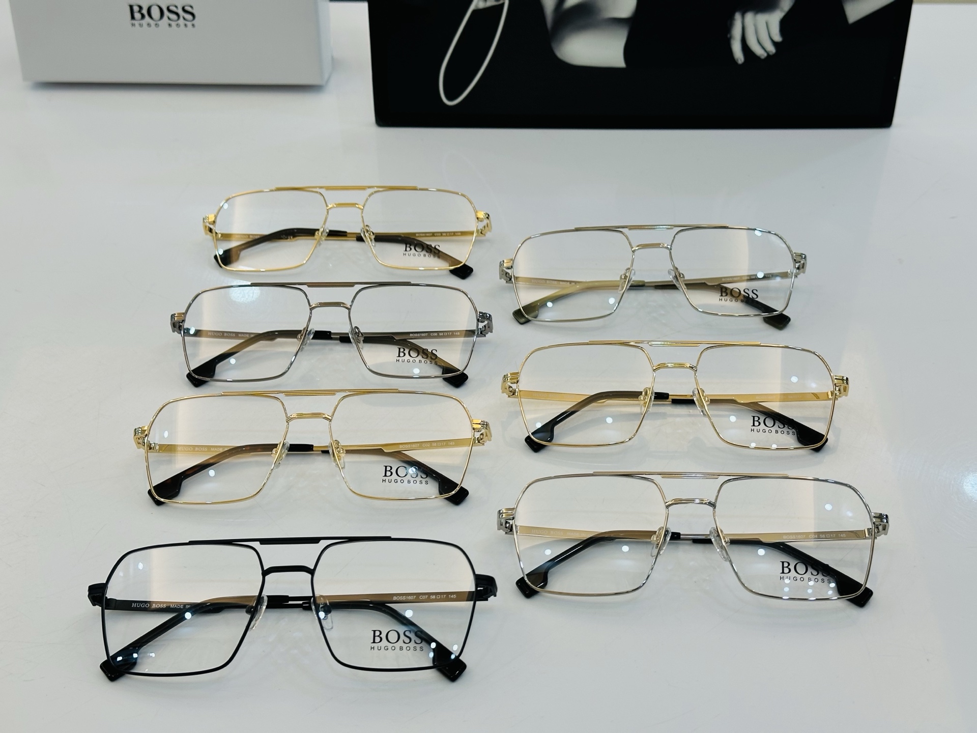 🆕 BOSS1607 Size：58口17-145 🕶🕶💋💋👣👣  高品质 不挑脸 🍁经典不过时框型 L