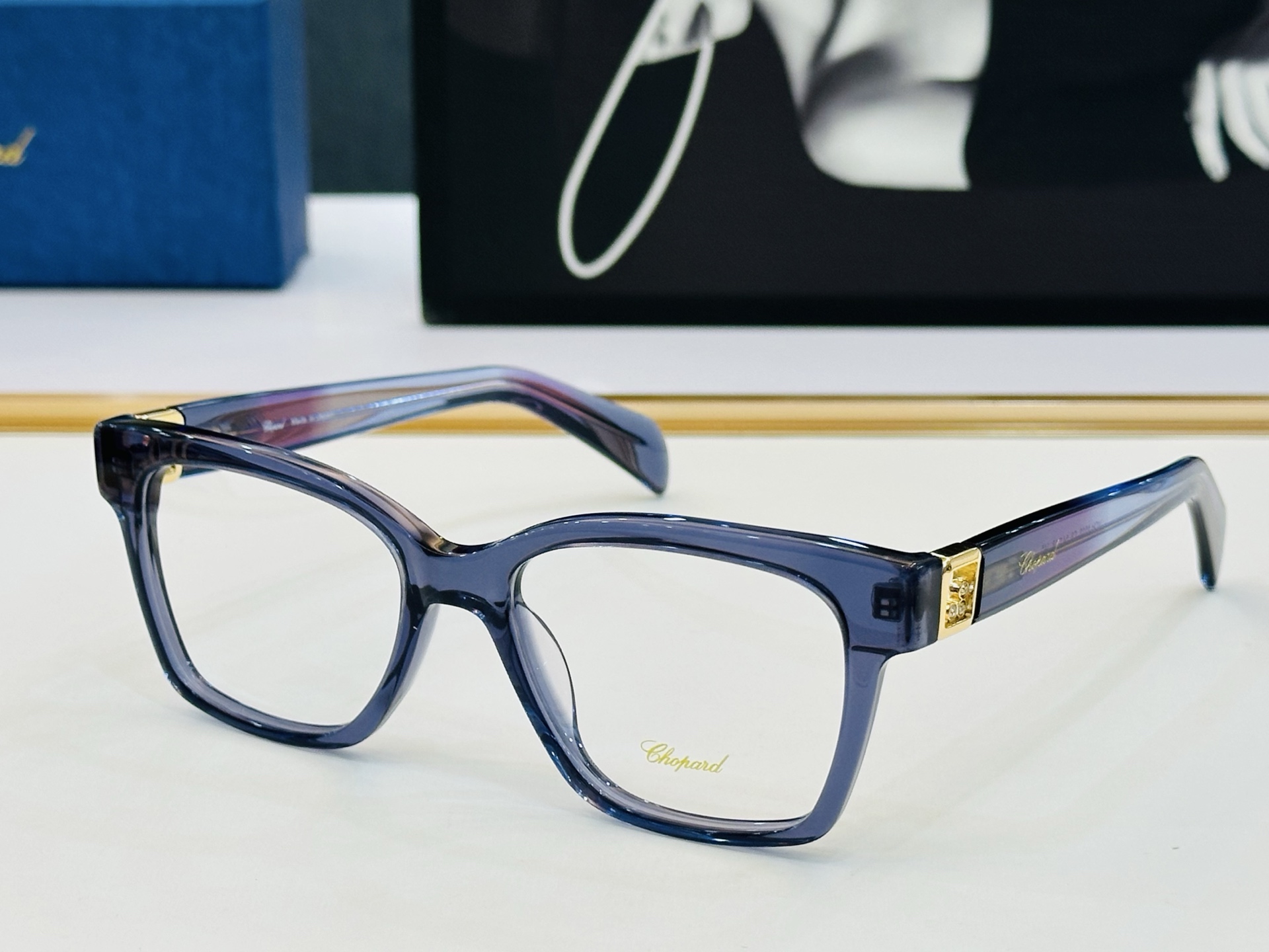 原版 ChoPard肖邦 MODEL VCH401S Size：54口18-145 以现代时尚的设计风格