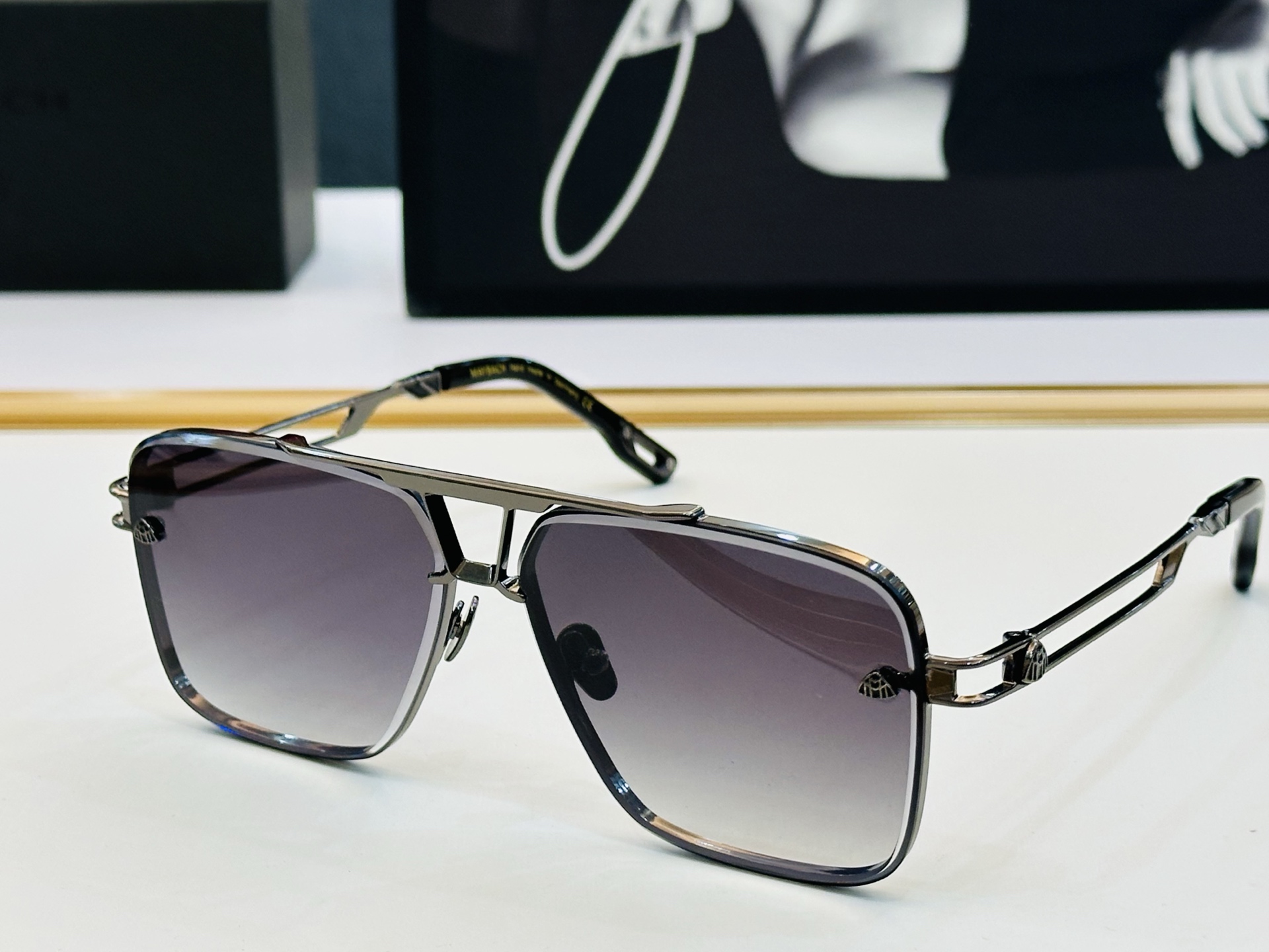 NO:372036,High quality Maybach exquisite workmanship MAYBAC*H Z26 Size62 12-145 full texture A high quality glasses sunglasses sunglasses, glasses19860909高品质 迈巴赫 做工精美MAYBAC*H Z26 Size62口12-145质感十足 A高品质 眼镜墨镜太阳镜,眼镜,glasses